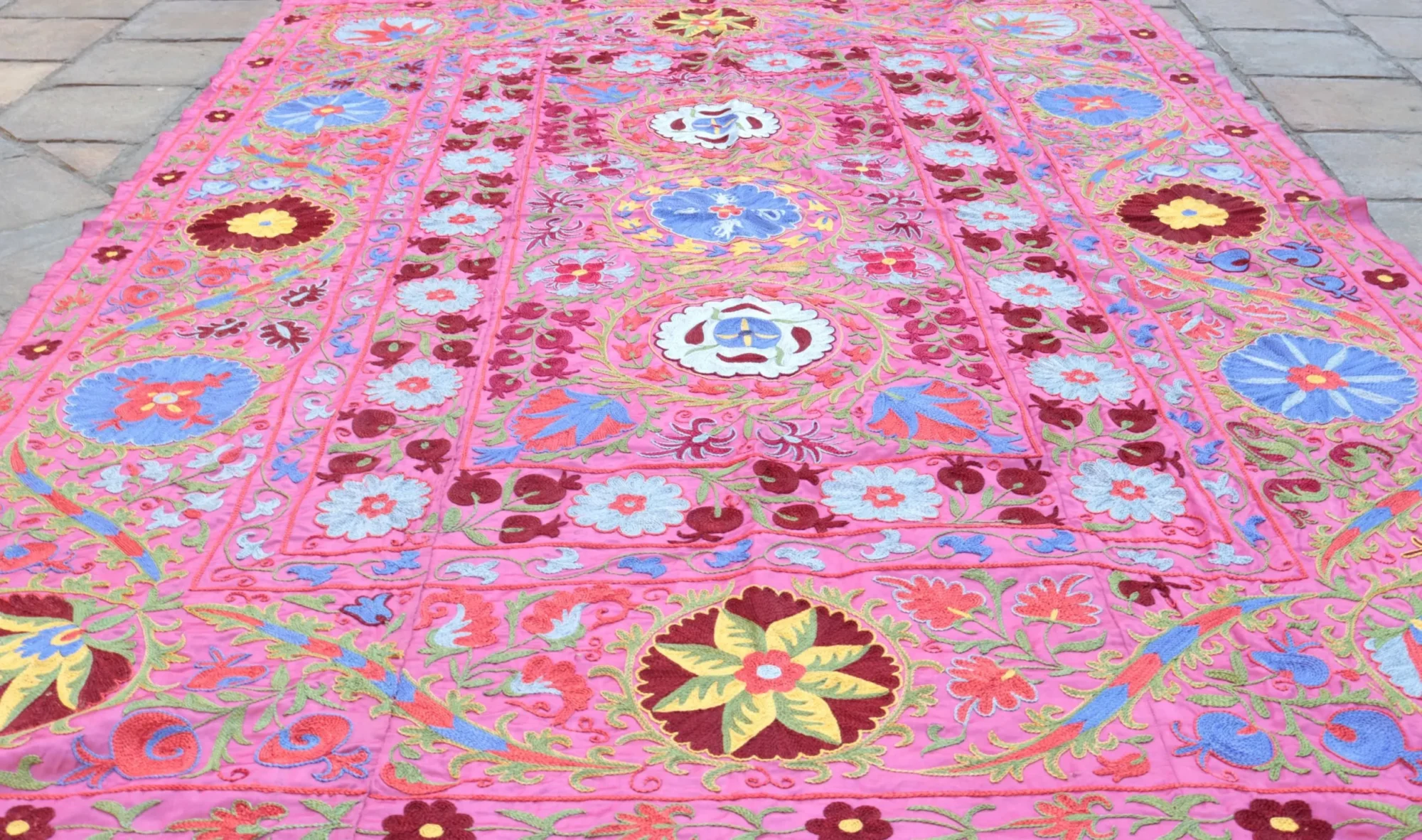 Silk Suzani Clasic Uzbek embroidery,Suzani Fabric Suzani Wall Hanging, Bedspread, Bed cover, Wall hanging, Wall Decor fabric, Tablecloth