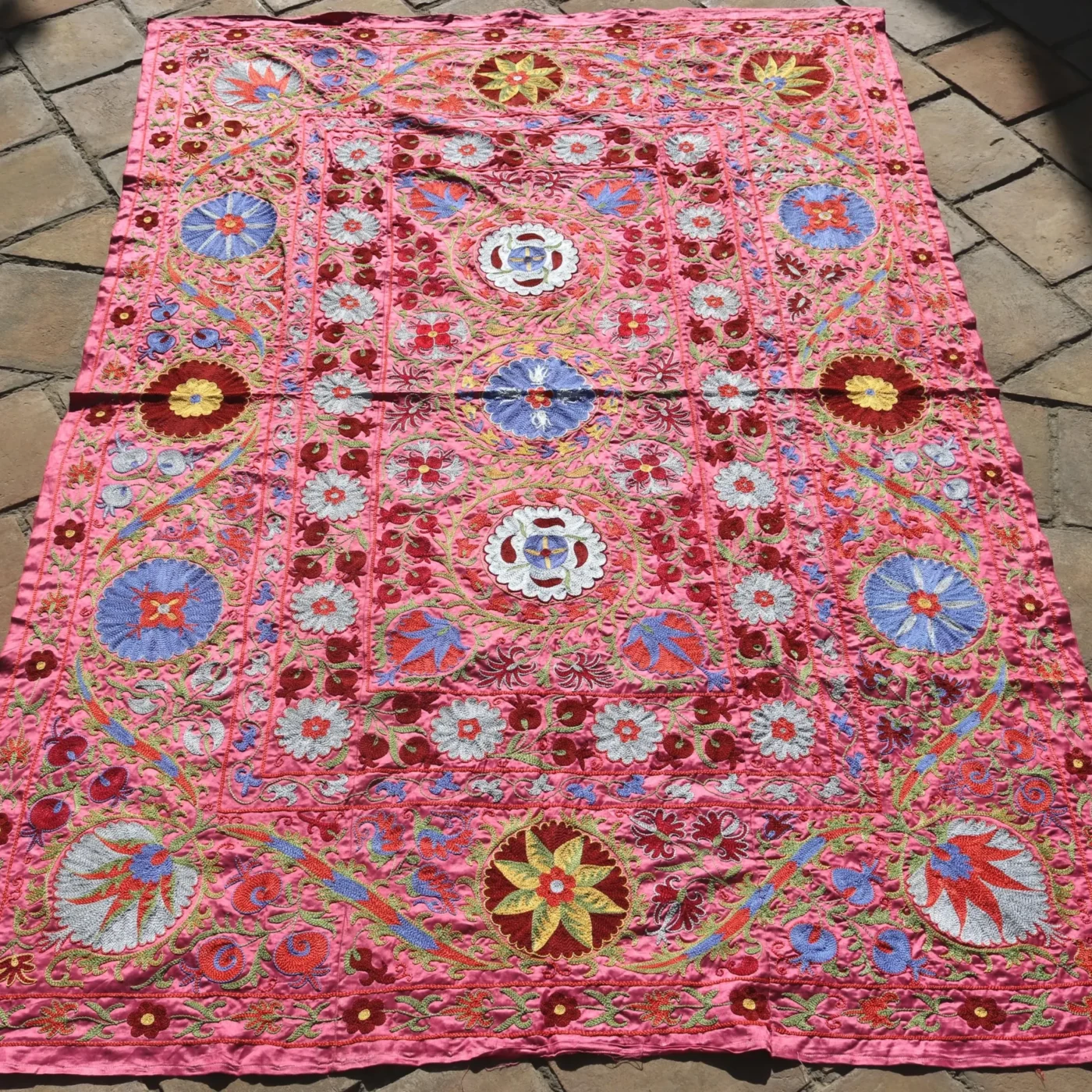 Silk Suzani Clasic Uzbek embroidery,Suzani Fabric Suzani Wall Hanging, Bedspread, Bed cover, Wall hanging, Wall Decor fabric, Tablecloth