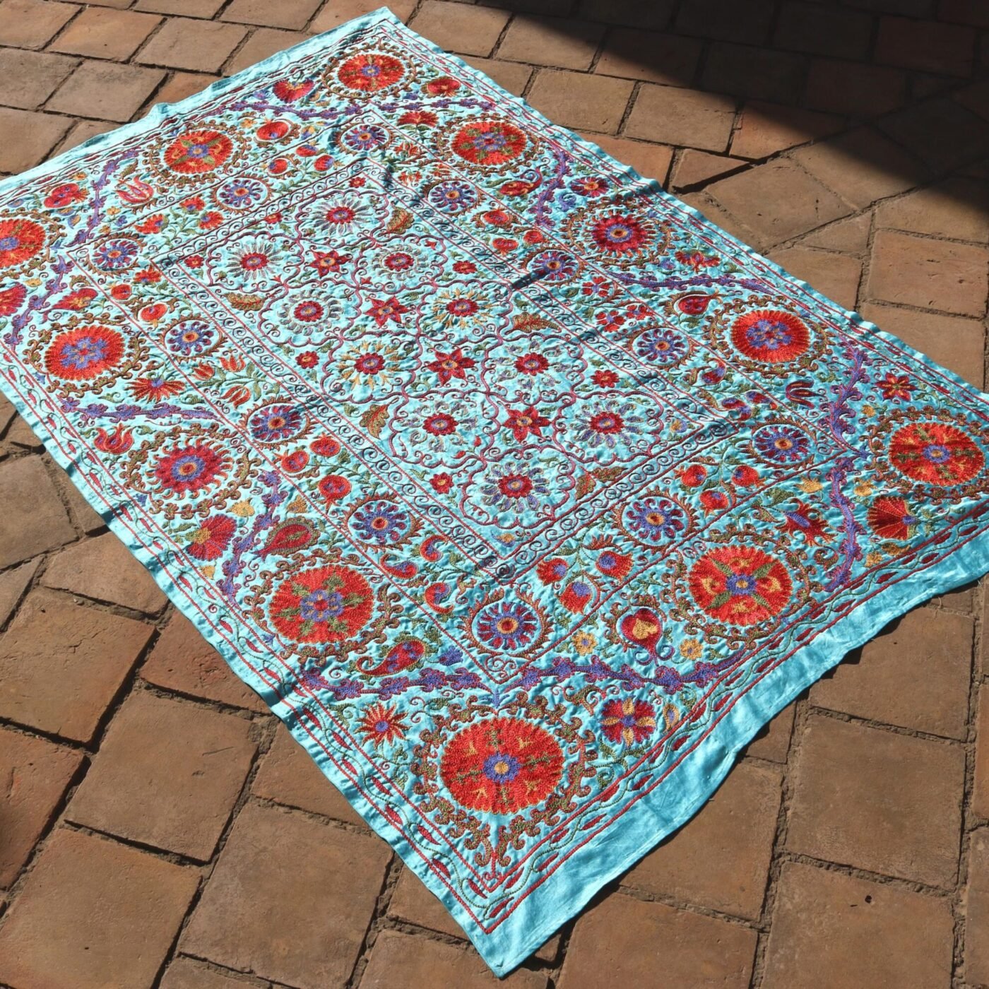 Silk Suzani Clasic Uzbek embroidery,Suzani Fabric Suzani Wall Hanging, Bedspread, Bed cover, Wall hanging, Wall Decor fabric, Tablecloth