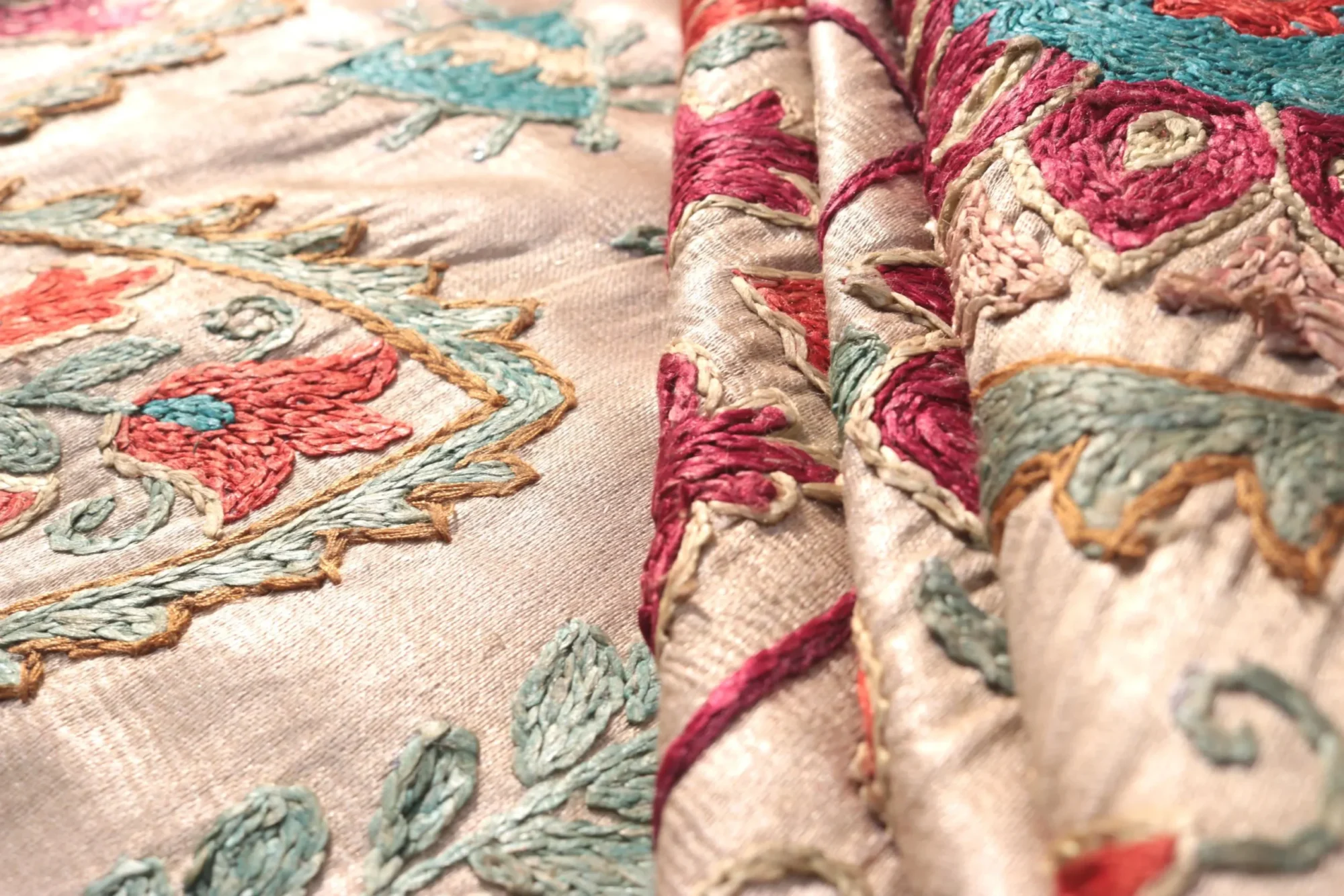 il_fullxfull.6426913304_3035 Suzani Uzbek handmade embroidery,Suzani Fabric Suzani Wall Hanging, Bedspread, Bedcover, Wall hanging Decorative fabric, Suzani tablecloth.