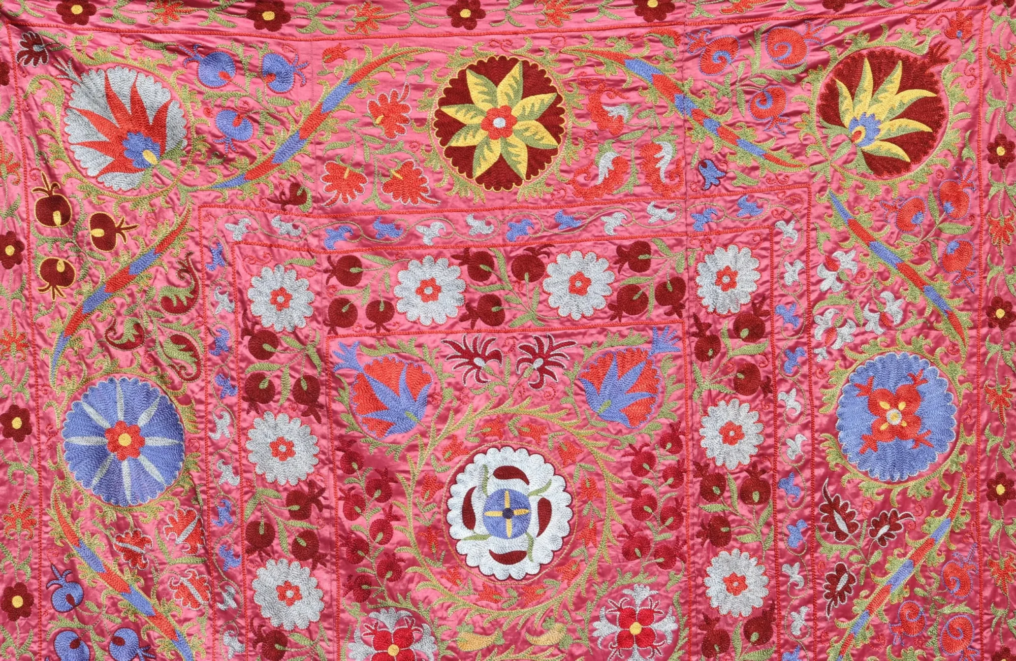 Silk Suzani Clasic Uzbek embroidery,Suzani Fabric Suzani Wall Hanging, Bedspread, Bed cover, Wall hanging, Wall Decor fabric, Tablecloth
