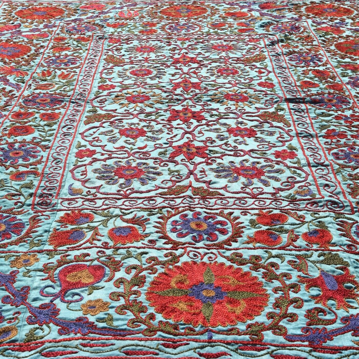 Silk Suzani Clasic Uzbek embroidery,Suzani Fabric Suzani Wall Hanging, Bedspread, Bed cover, Wall hanging, Wall Decor fabric, Tablecloth