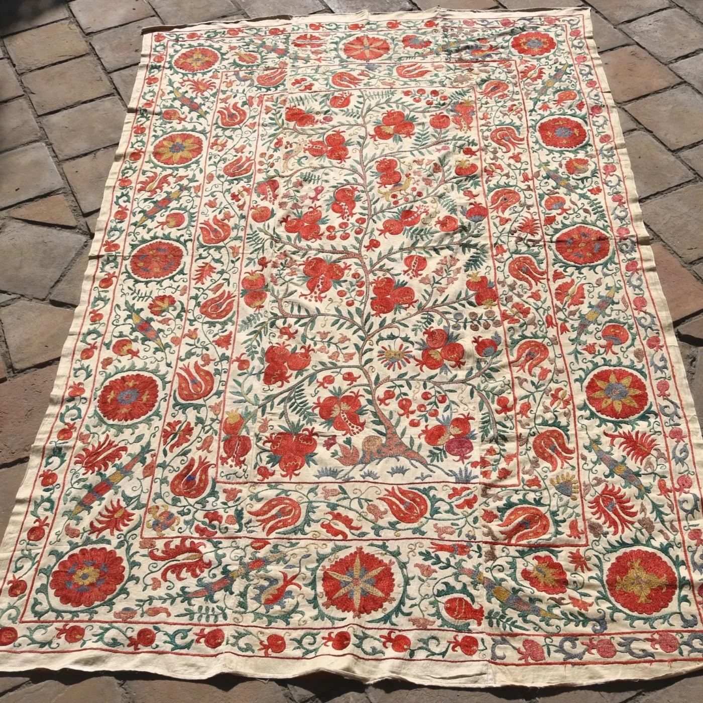 Silk Suzani Clasic Uzbek embroidery,Suzani Fabric Suzani Wall Hanging, Bedspread, Bed cover, Wall hanging, Wall Decor fabric, Tablecloth