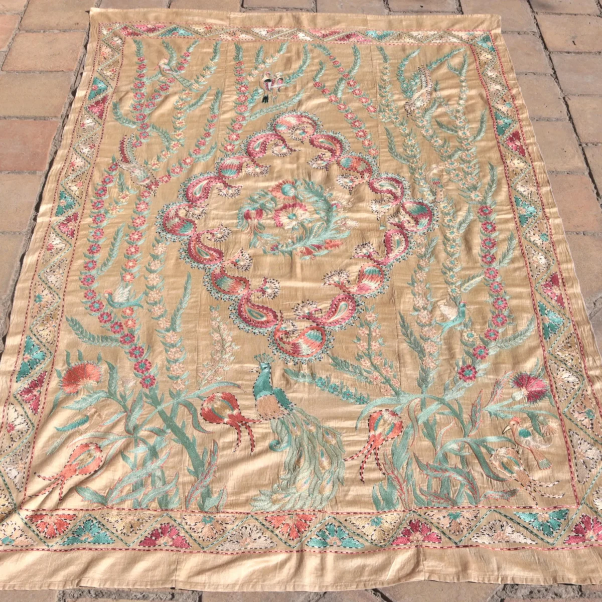 Silk Suzani Clasic Uzbek embroidery,Suzani Fabric Suzani Wall Hanging, Bedspread, Bed cover, Wall hanging, Wall Decor fabric, Tablecloth