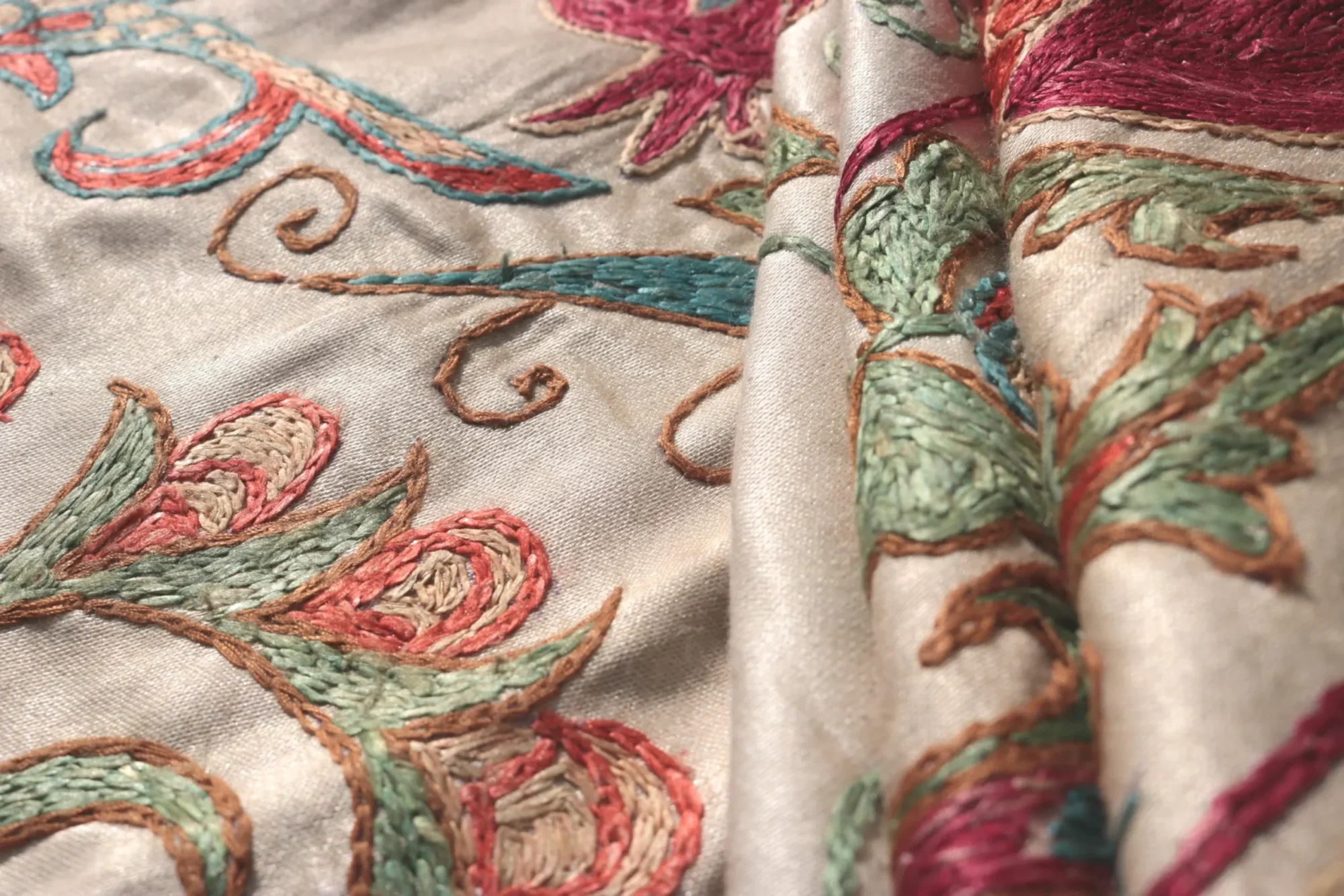 Suzani Uzbek handmade embroidery,Suzani Fabric Suzani Wall Hanging,  Bedspread, Bedcover, Wall hanging Decorative fabric, Suzani tablecloth.