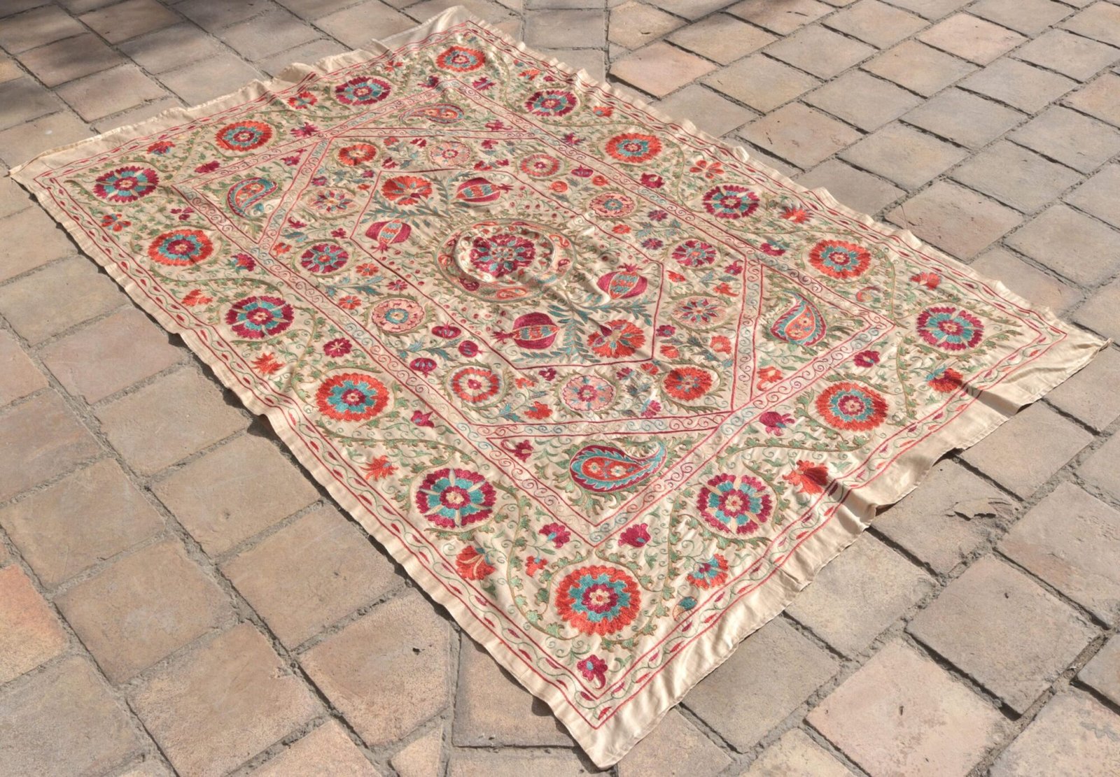 Suzani Uzbek handmade embroidery,Suzani Fabric Suzani Wall Hanging,  Bedspread, Bedcover, Wall hanging Decorative fabric, Suzani tablecloth.