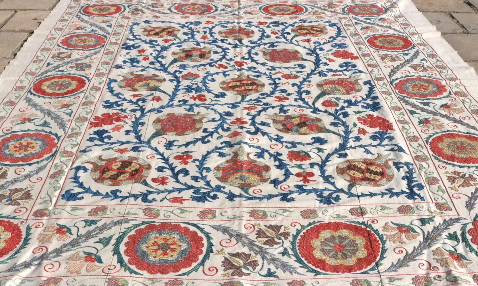 Uzbek handmade embroidery suzani. Bedspread, Bedcover, Wall hanging, Tapestry, Wall decor, Throw, tablecloth.