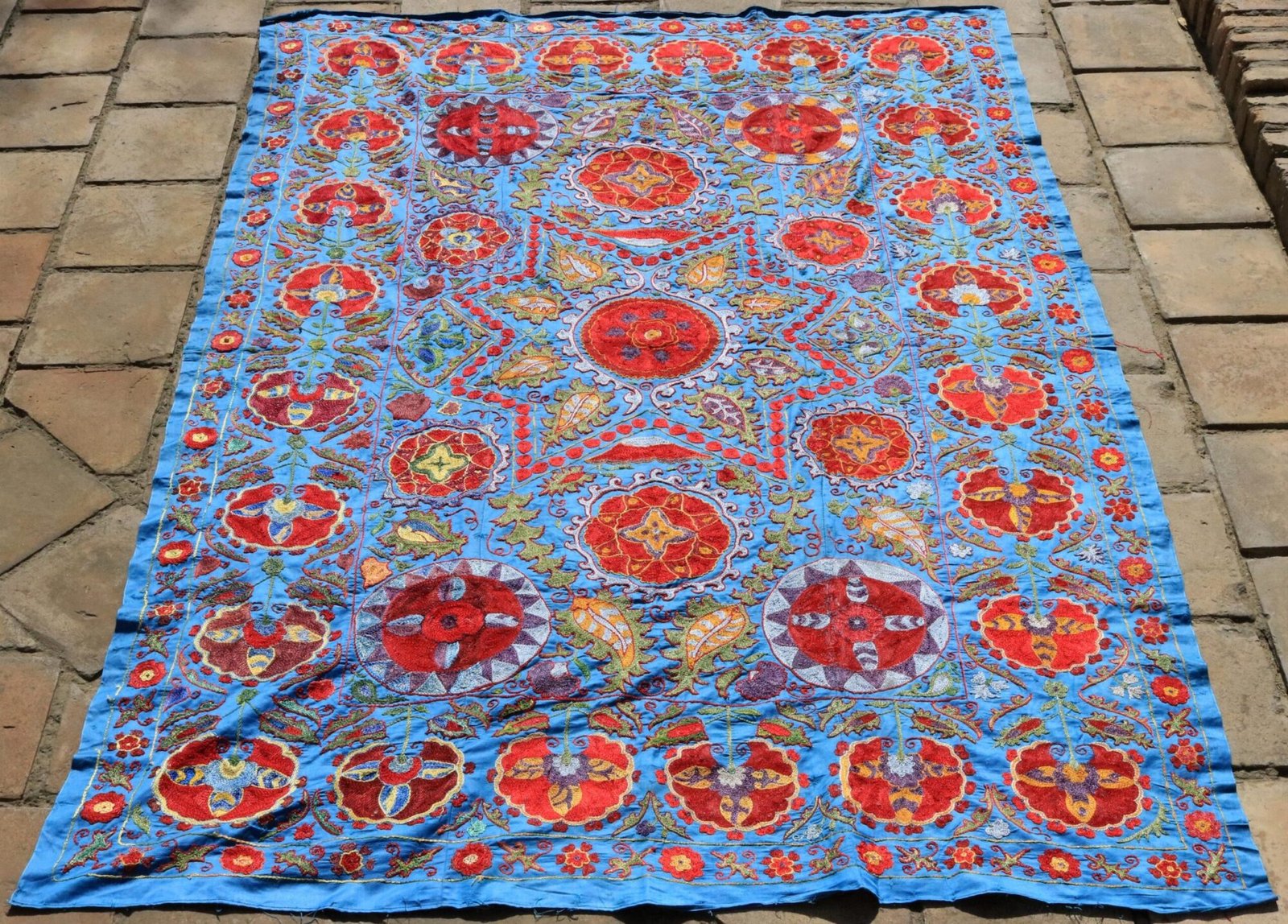 Uzbek handmade embroidery suzani. Bedspread, Bedcover, Wall hanging, Tapestry, Wall decor, Throw, tablecloth.