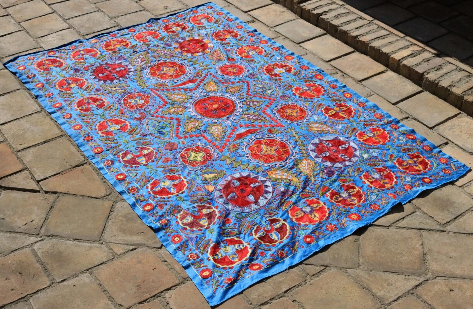 Uzbek handmade embroidery suzani. Bedspread, Bedcover, Wall hanging, Tapestry, Wall decor, Throw, tablecloth.