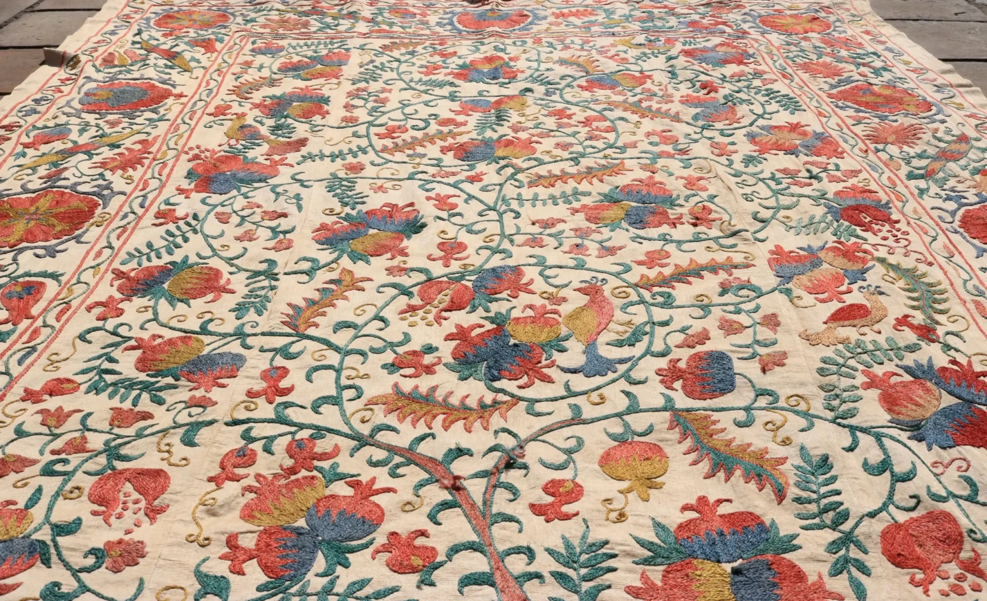 Uzbek handmade embroidery suzani. Bedspread, Bedcover, Wall hanging, Tapestry, Wall decor, Throw, tablecloth.