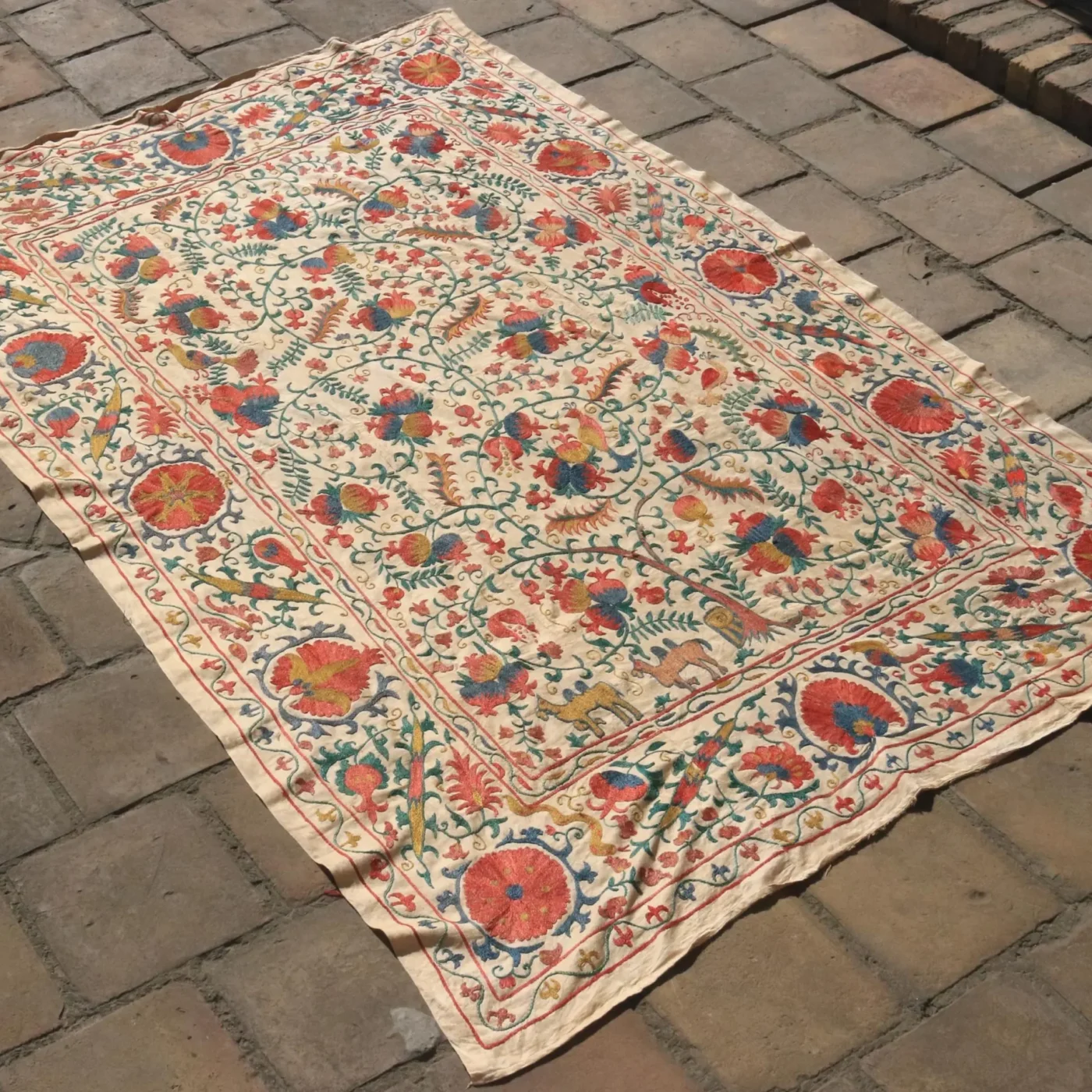 Uzbek handmade embroidery suzani. Bedspread, Bedcover, Wall hanging, Tapestry, Wall decor, Throw, tablecloth.