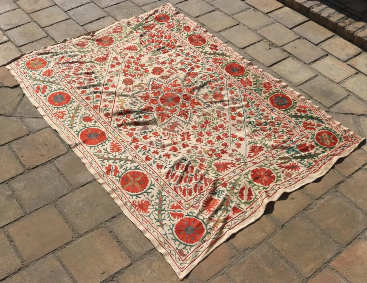 Uzbek handmade embroidery suzani. Bedspread, Bedcover, Wall hanging, Tapestry, Wall decor, Throw, tablecloth.