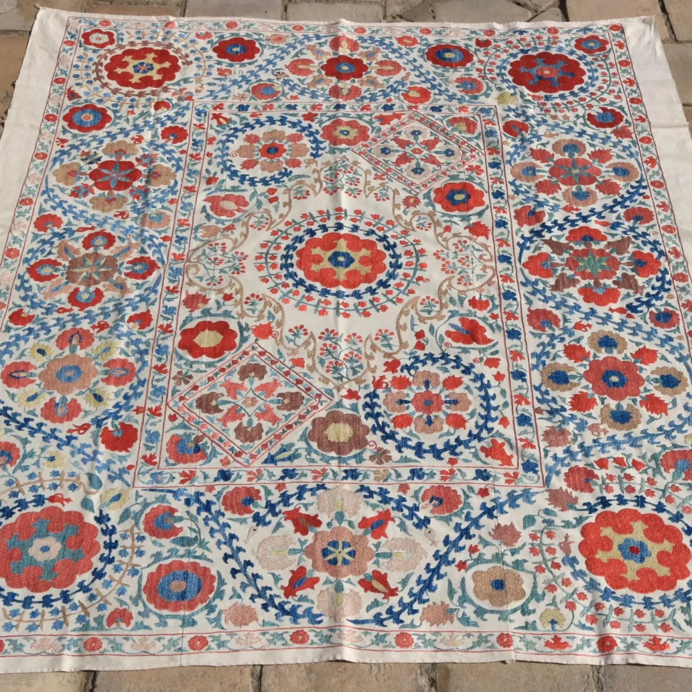 Uzbek handmade embroidery suzani. Bedspread, Bedcover, Wall hanging, Tapestry, Wall decor, Throw, tablecloth.