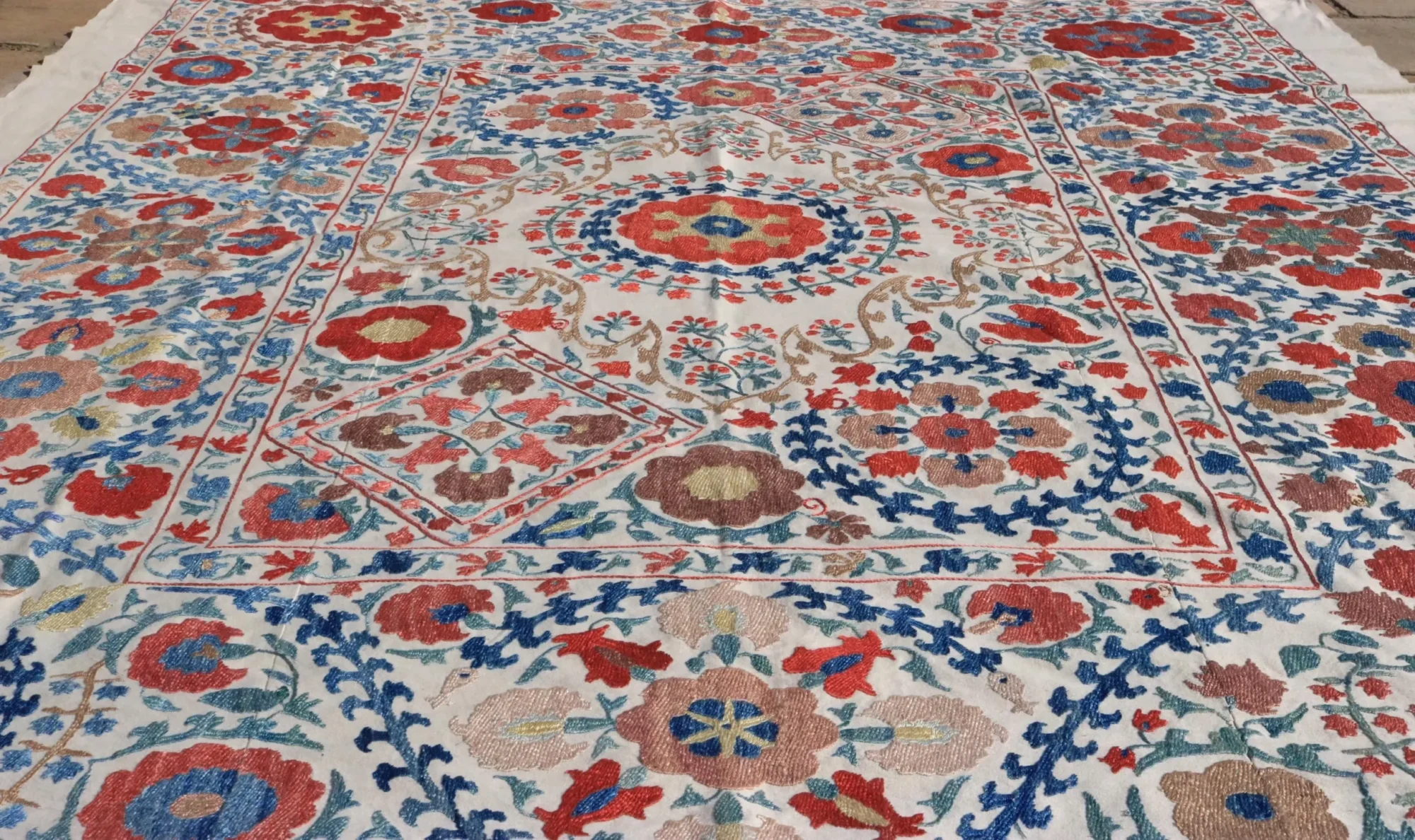 Uzbek handmade embroidery suzani. Bedspread, Bedcover, Wall hanging, Tapestry, Wall decor, Throw, tablecloth.