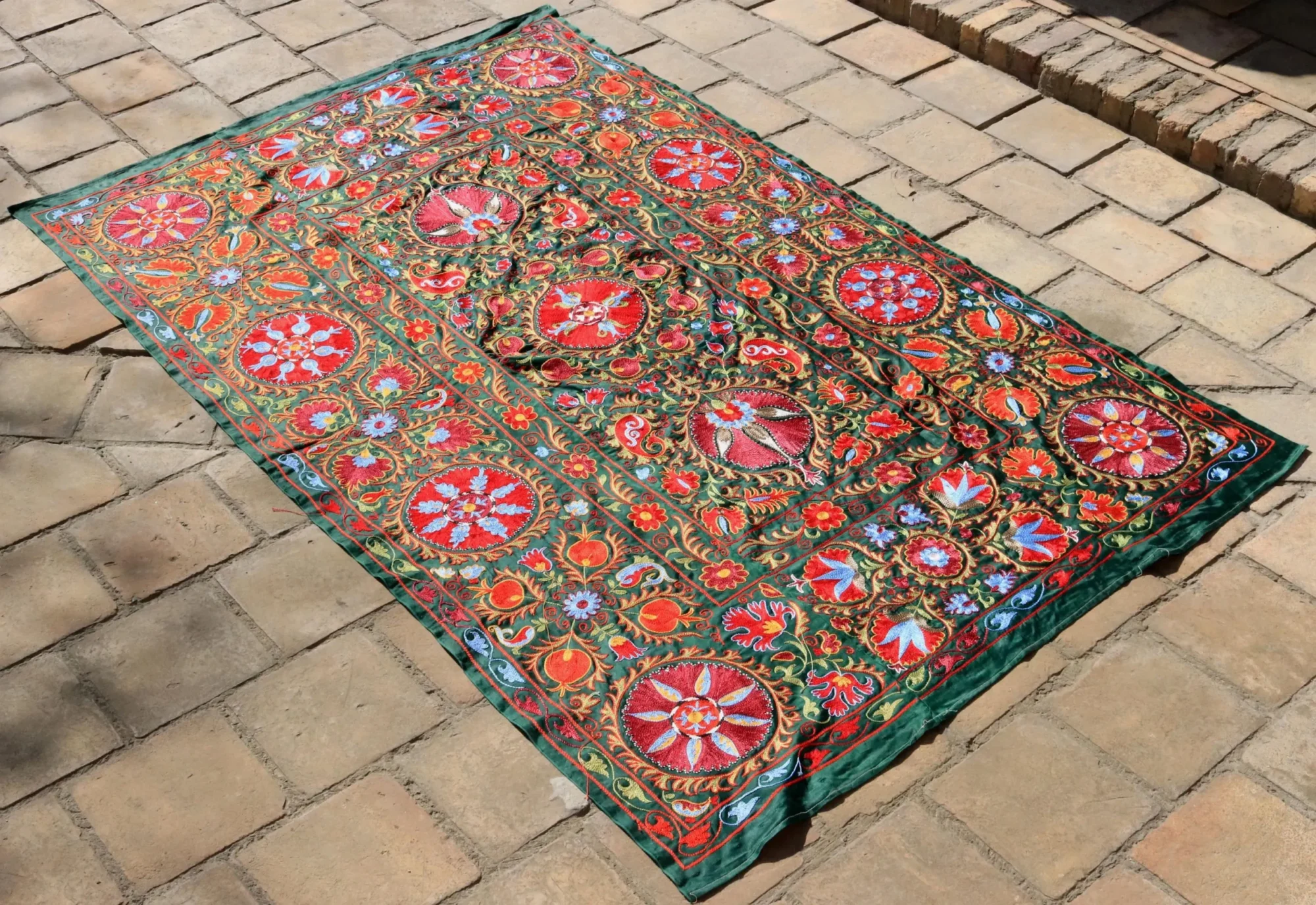 Uzbek handmade embroidery suzani. Bedspread, Bedcover, Wall hanging, Tapestry, Wall decor, Throw, tablecloth.