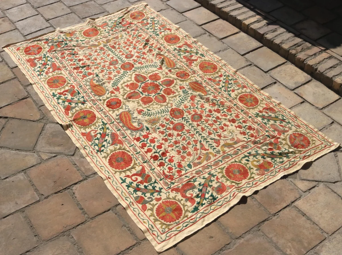 Uzbek handmade embroidery suzani. Bedspread, Bedcover, Wall hanging, Tapestry, Wall decor, Throw, tablecloth.