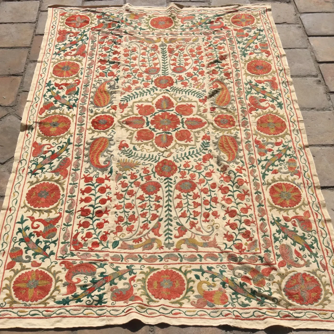 Uzbek handmade embroidery suzani. Bedspread, Bedcover, Wall hanging, Tapestry, Wall decor, Throw, tablecloth.