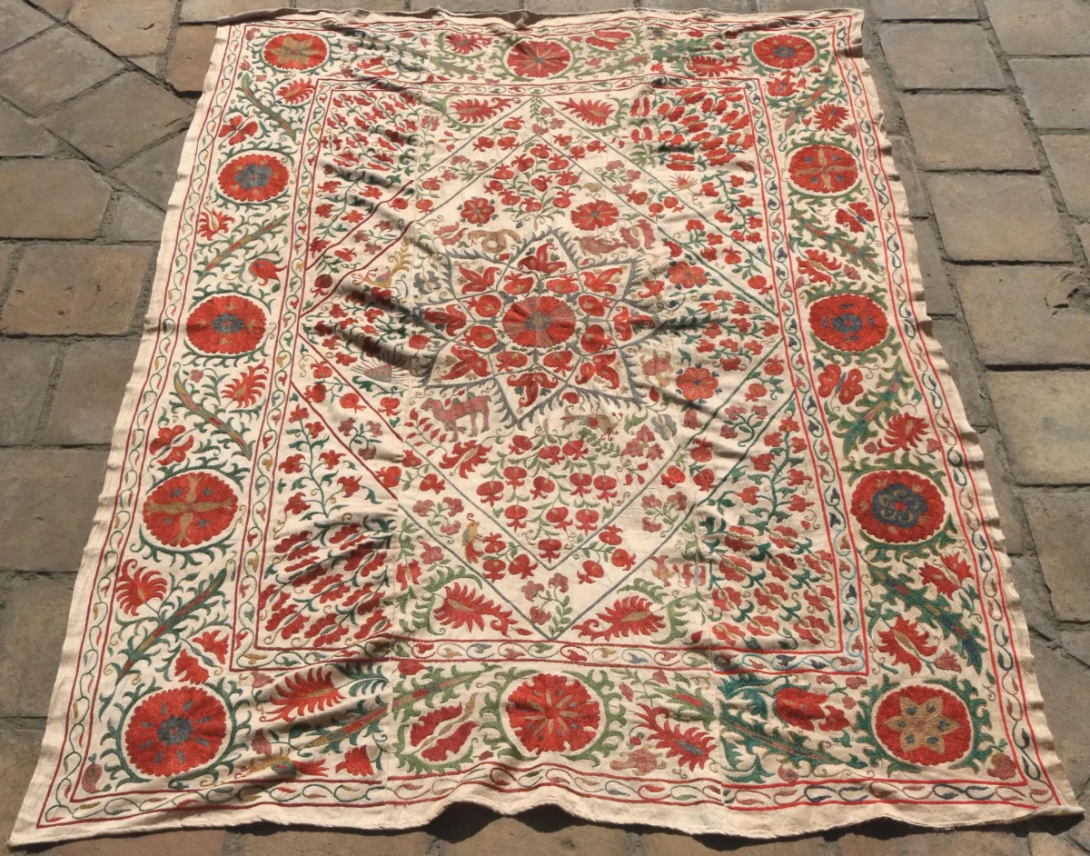 Uzbek handmade embroidery suzani. Bedspread, Bedcover, Wall hanging, Tapestry, Wall decor, Throw, tablecloth.