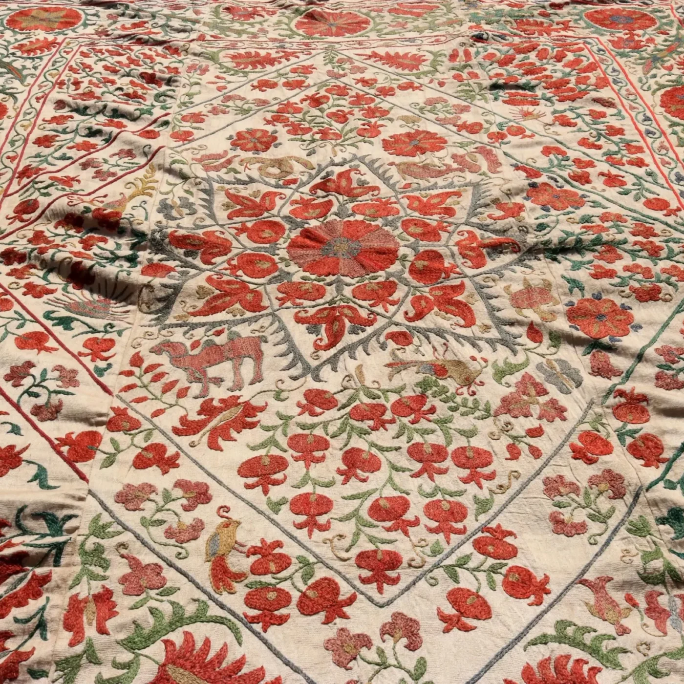 Uzbek handmade embroidery suzani. Bedspread, Bedcover, Wall hanging, Tapestry, Wall decor, Throw, tablecloth.