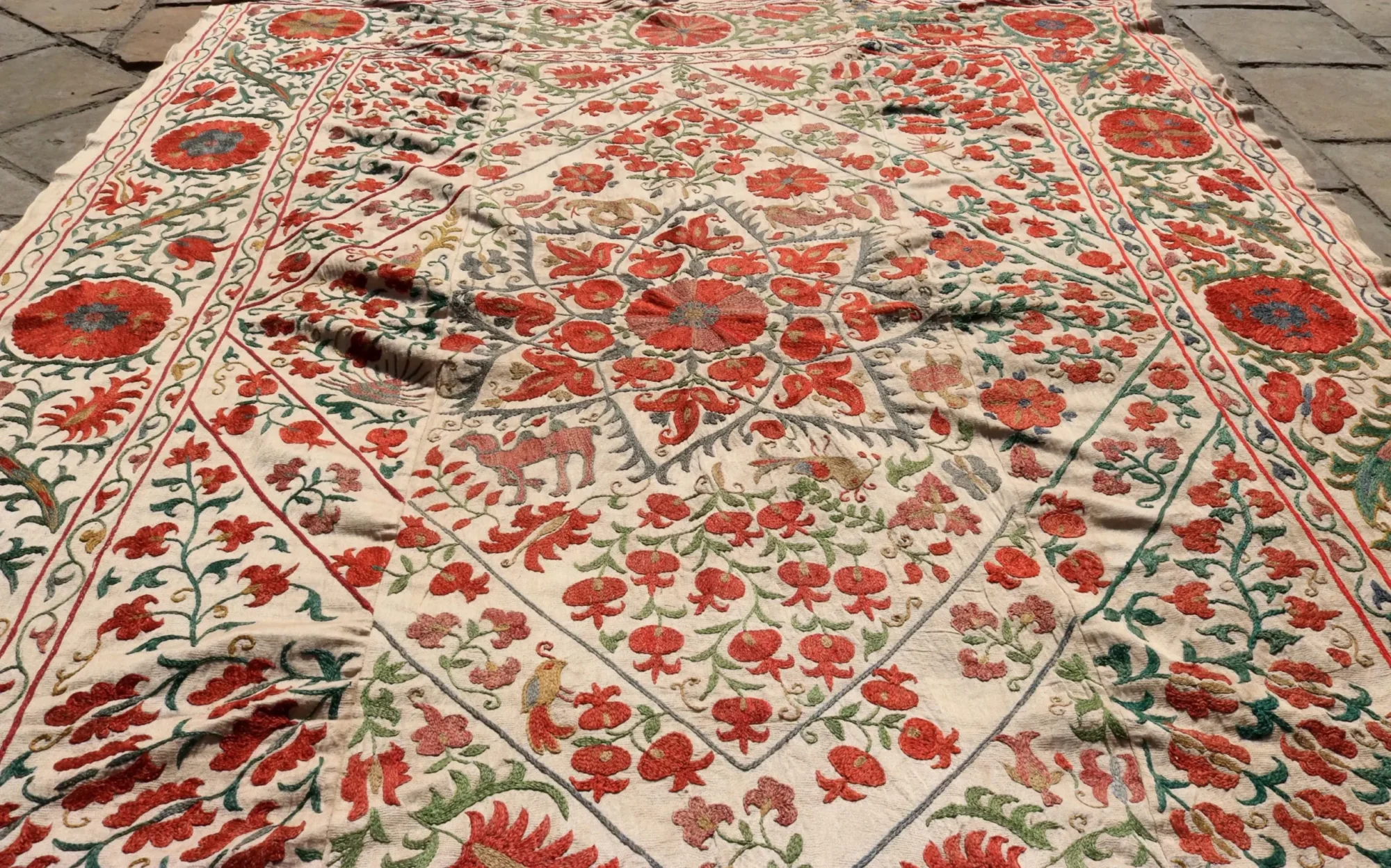 Uzbek handmade embroidery suzani. Bedspread, Bedcover, Wall hanging, Tapestry, Wall decor, Throw, tablecloth.
