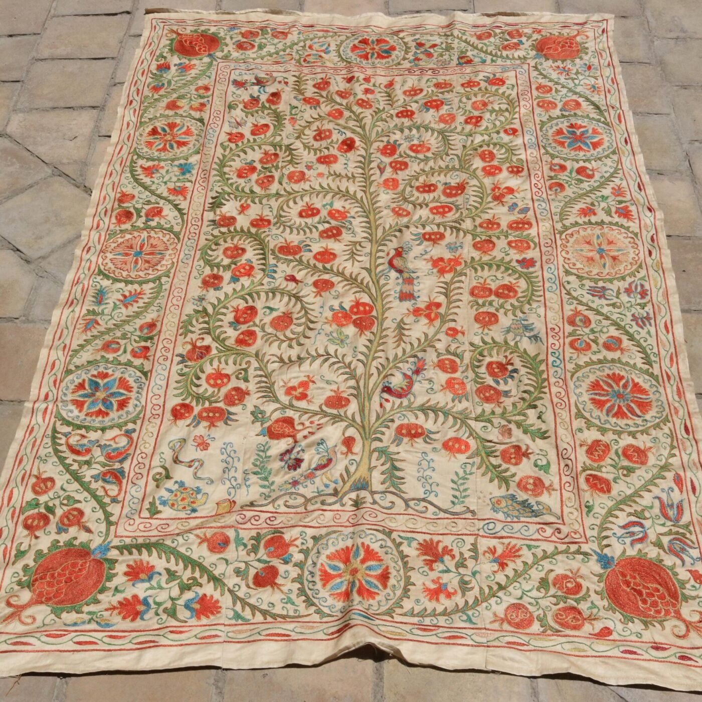 Uzbek handmade embroidery suzani. Bedspread, Bedcover, Wall hanging, Tapestry, Wall decor, Throw, tablecloth.