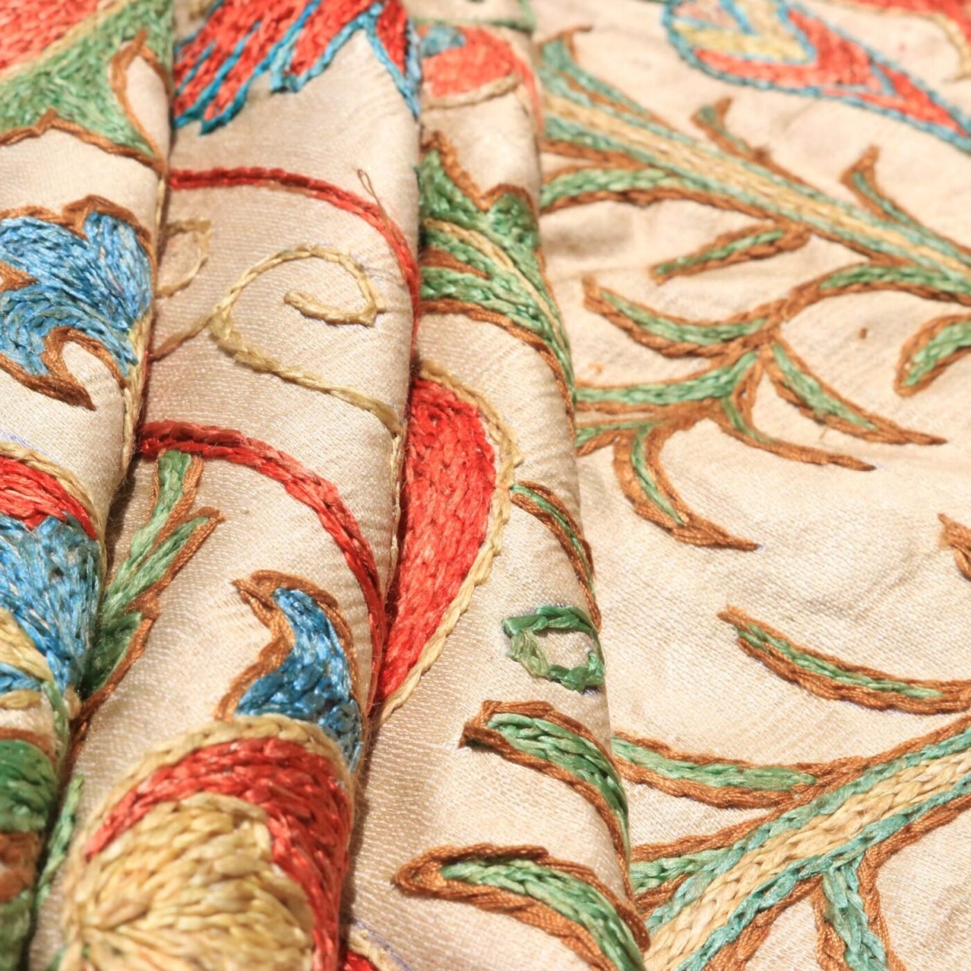 Uzbek handmade embroidery suzani. Bedspread, Bedcover, Wall hanging, Tapestry, Wall decor, Throw, tablecloth.