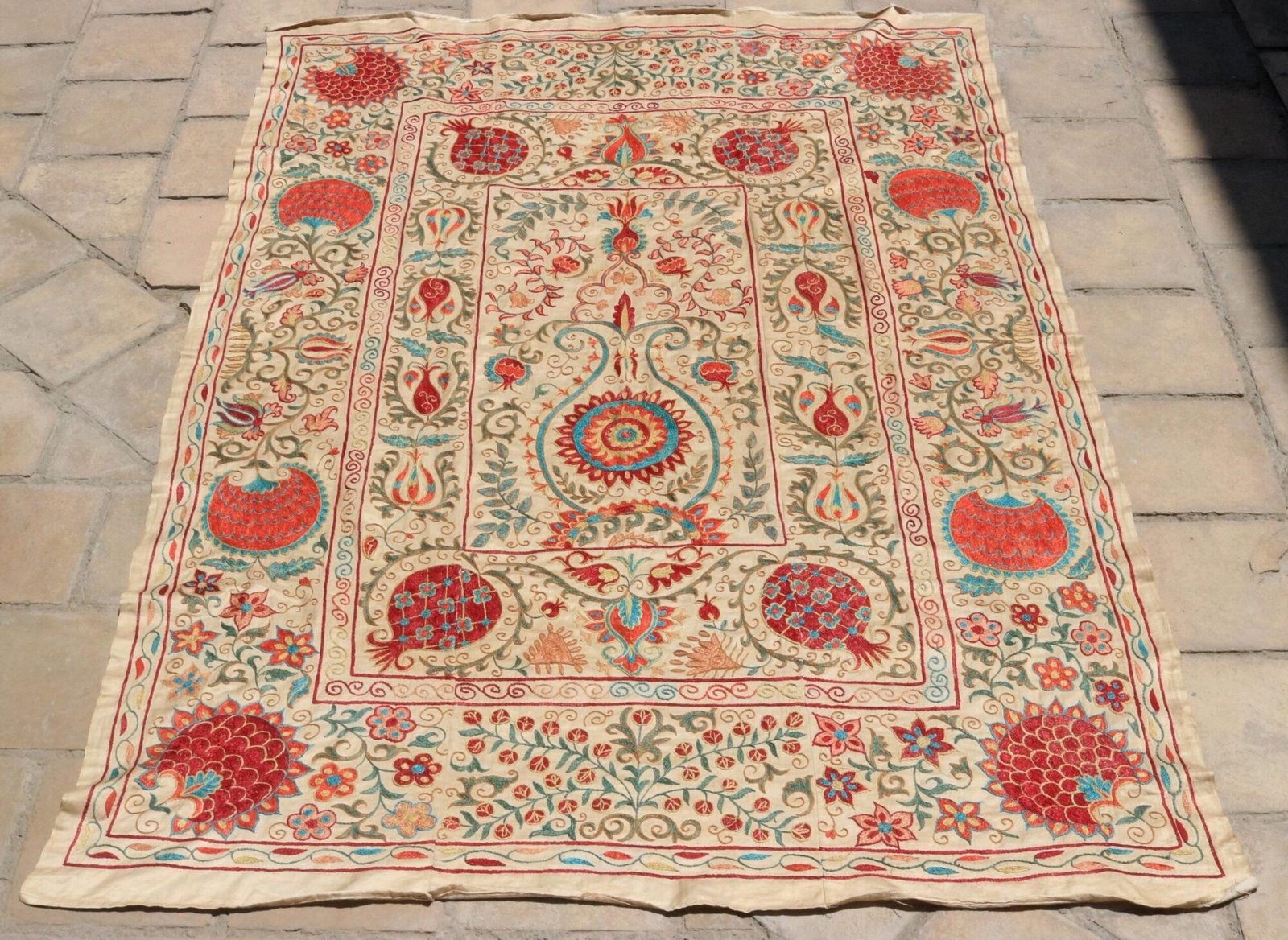 Uzbek handmade embroidery suzani. Bedspread, Bedcover, Wall hanging, Tapestry, Wall decor, Throw, tablecloth.