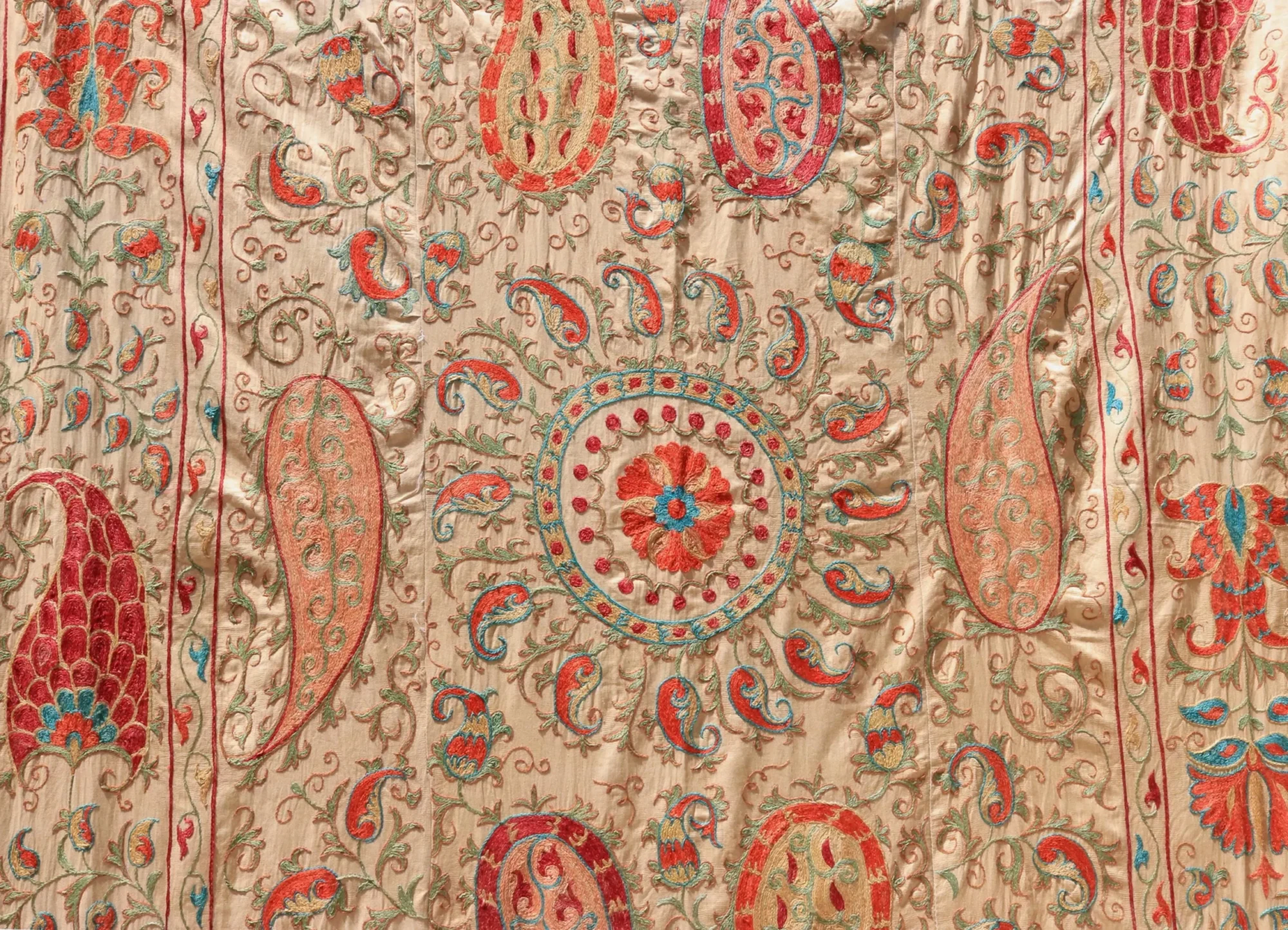 Uzbek handmade embroidery suzani. Bedspread, Bedcover, Wall hanging, Tapestry, Wall decor, Throw, tablecloth.