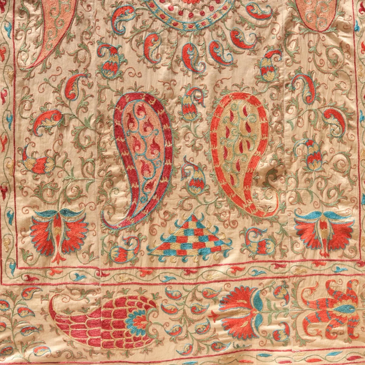 Uzbek handmade embroidery suzani. Bedspread, Bedcover, Wall hanging, Tapestry, Wall decor, Throw, tablecloth.