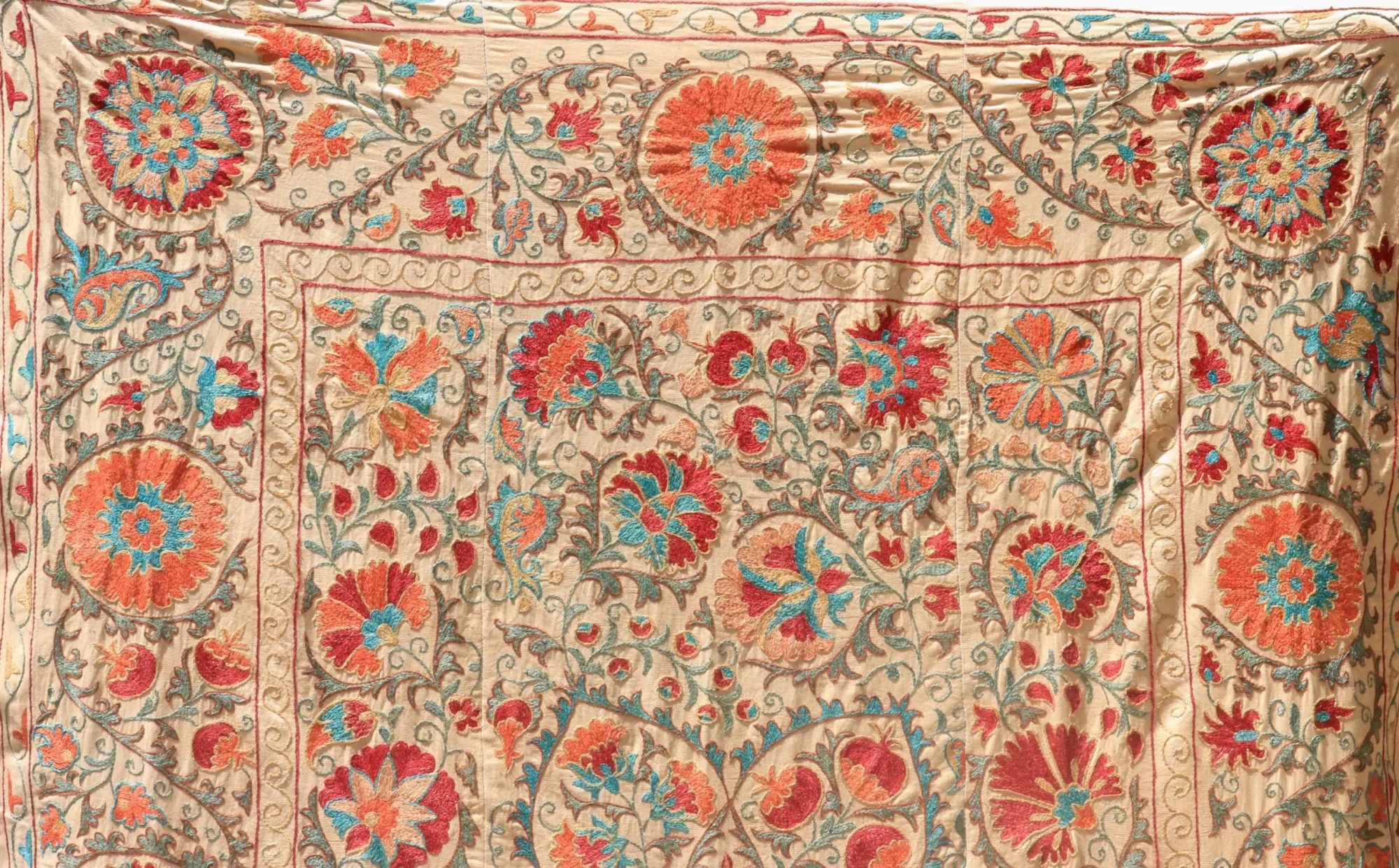 Uzbek handmade embroidery suzani. Bedspread, Bedcover, Wall hanging, Tapestry, Wall decor, Throw, tablecloth.