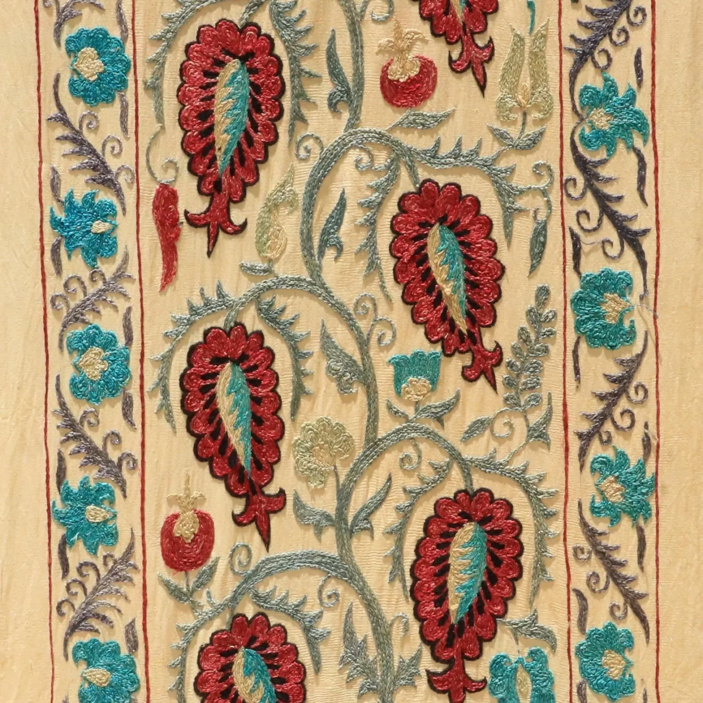 Uzbek handmade embroidery suzani. Bedspread, Bedcover, Wall hanging, Tapestry, Wall decor, Throw, tablecloth.