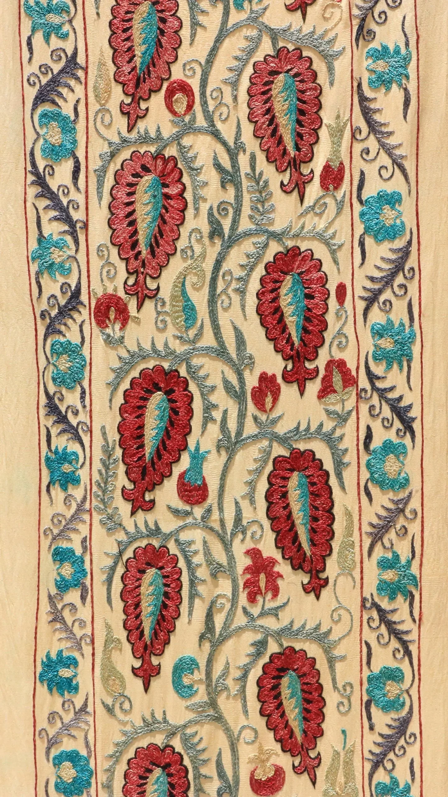 Uzbek handmade embroidery suzani. Bedspread, Bedcover, Wall hanging, Tapestry, Wall decor, Throw, tablecloth.