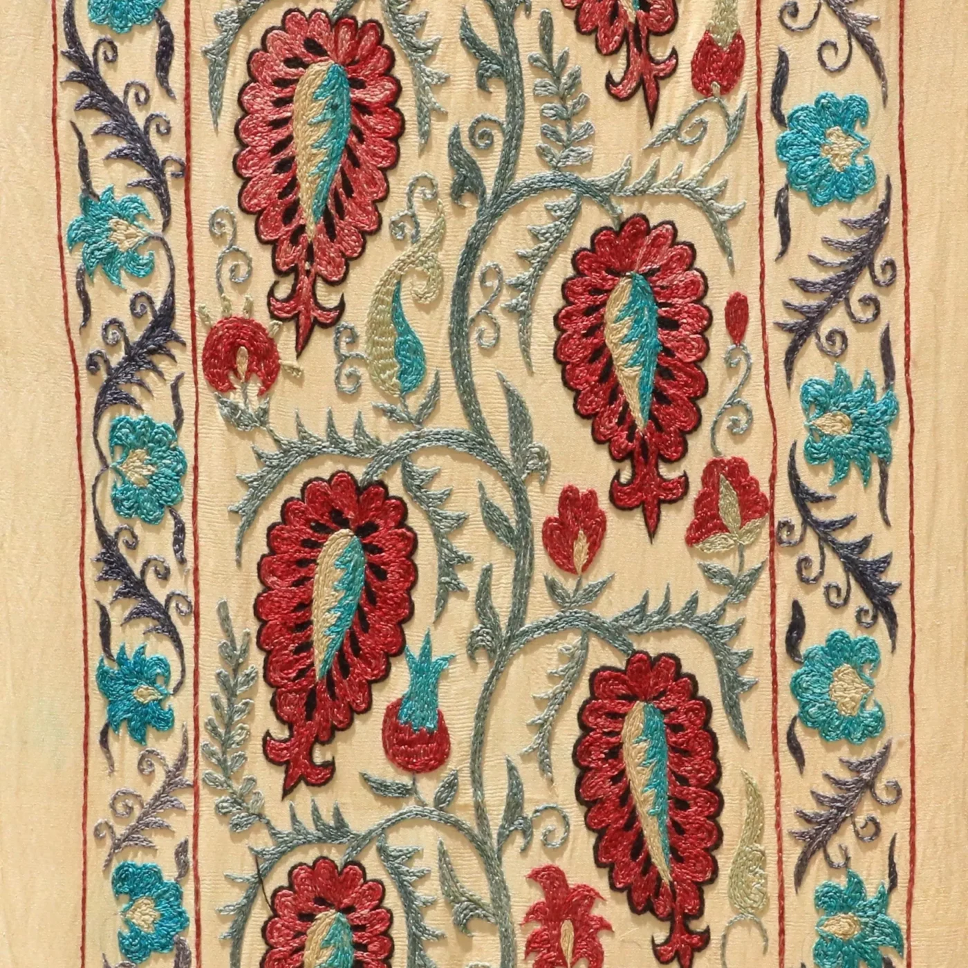 Uzbek handmade embroidery suzani. Bedspread, Bedcover, Wall hanging, Tapestry, Wall decor, Throw, tablecloth.