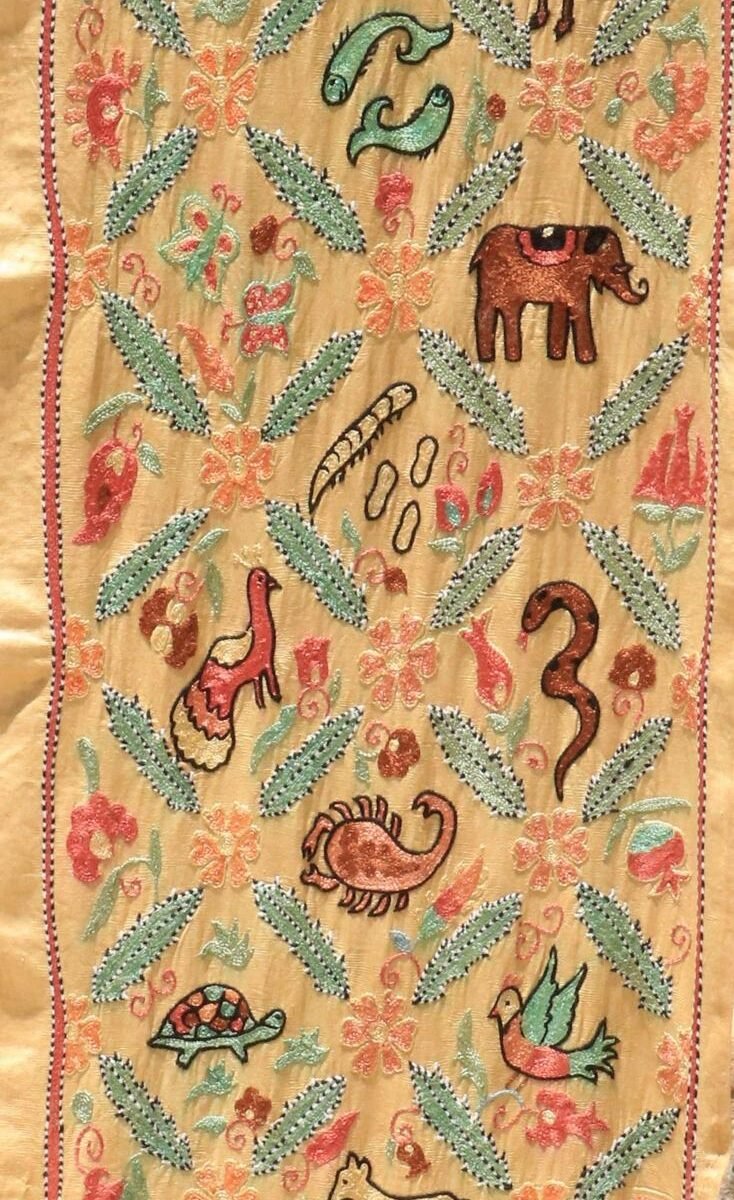 Uzbek handmade embroidery suzani. Bedspread, Bedcover, Wall hanging, Tapestry, Wall decor, Throw, tablecloth.