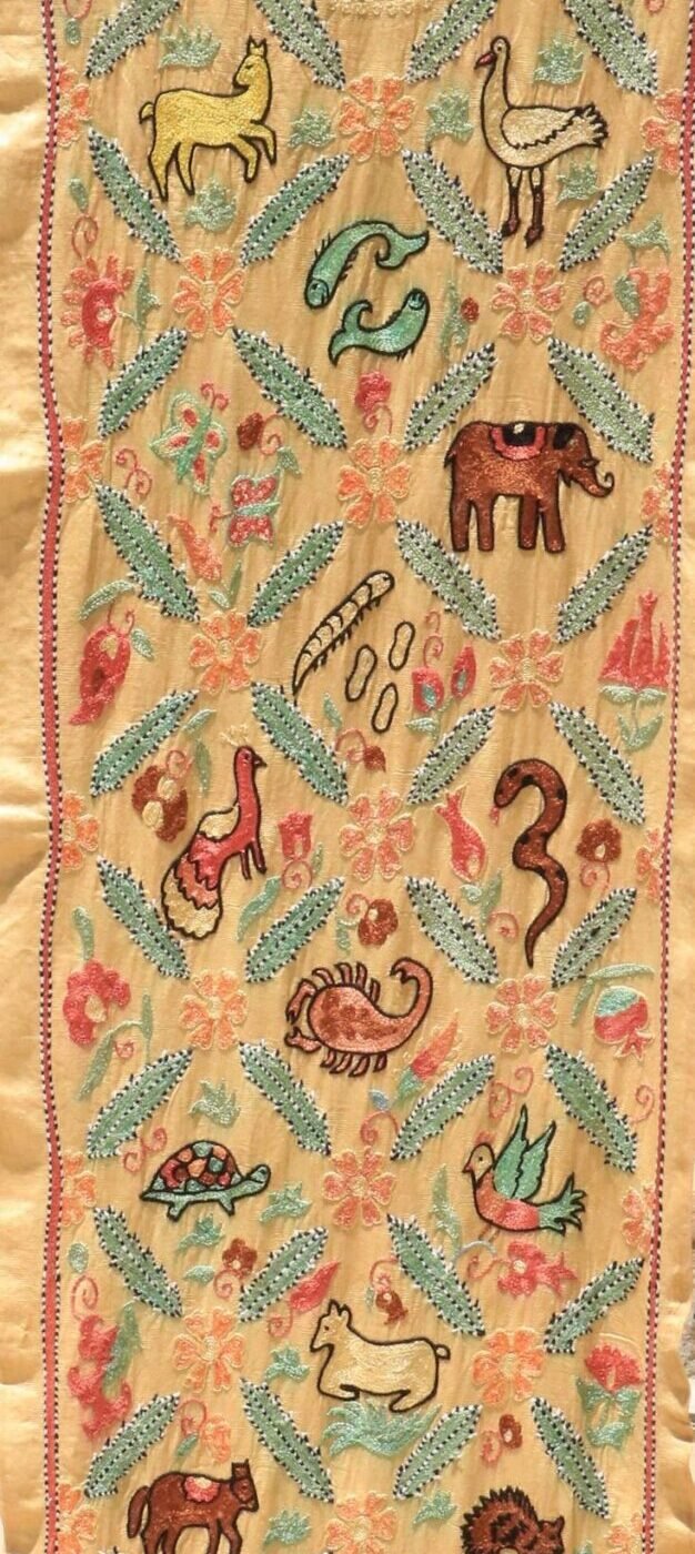 Uzbek handmade embroidery suzani. Bedspread, Bedcover, Wall hanging, Tapestry, Wall decor, Throw, tablecloth.