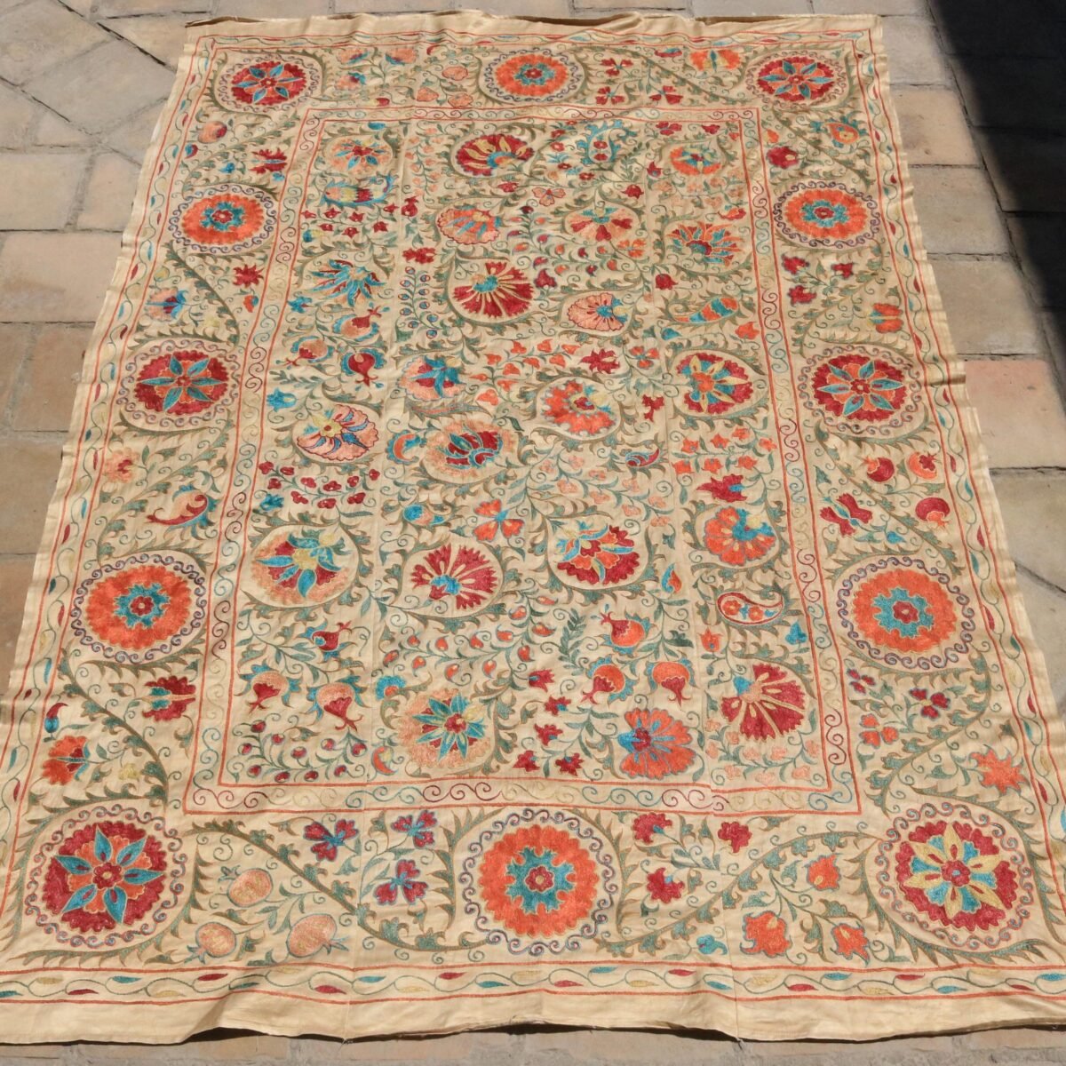 Uzbek handmade embroidery suzani. Bedspread, Bedcover, Wall hanging, Tapestry, Wall decor, Throw, tablecloth.