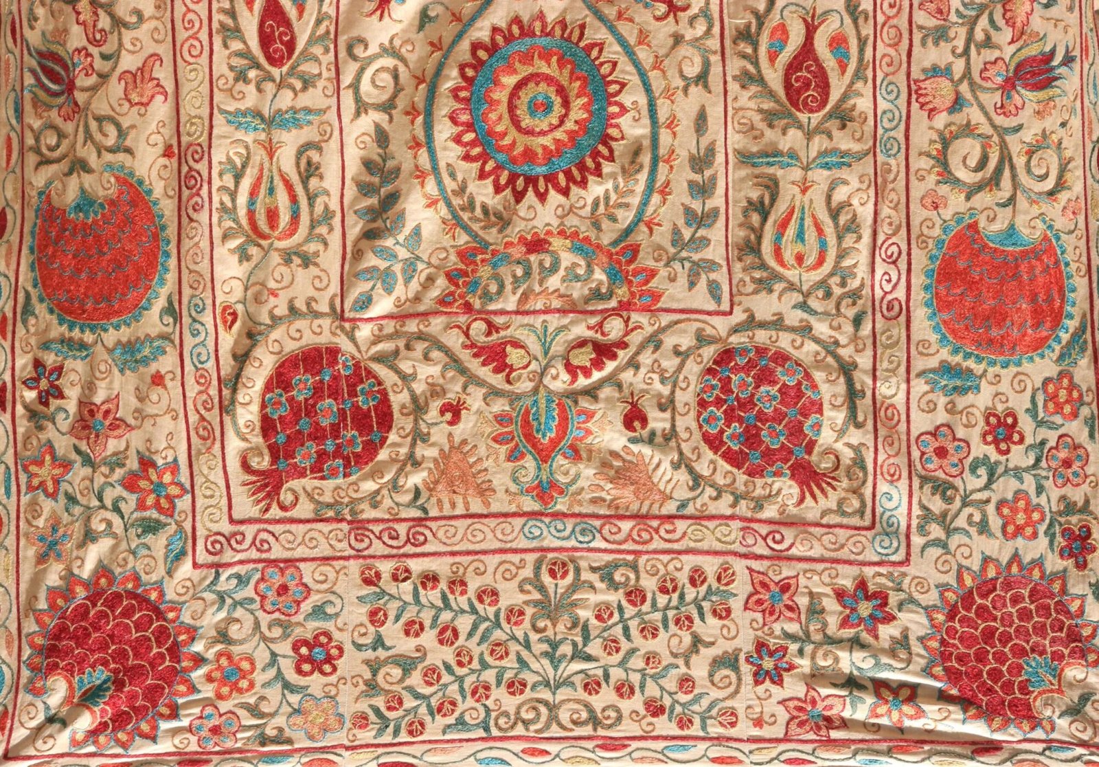 Uzbek handmade embroidery suzani. Bedspread, Bedcover, Wall hanging, Tapestry, Wall decor, Throw, tablecloth.