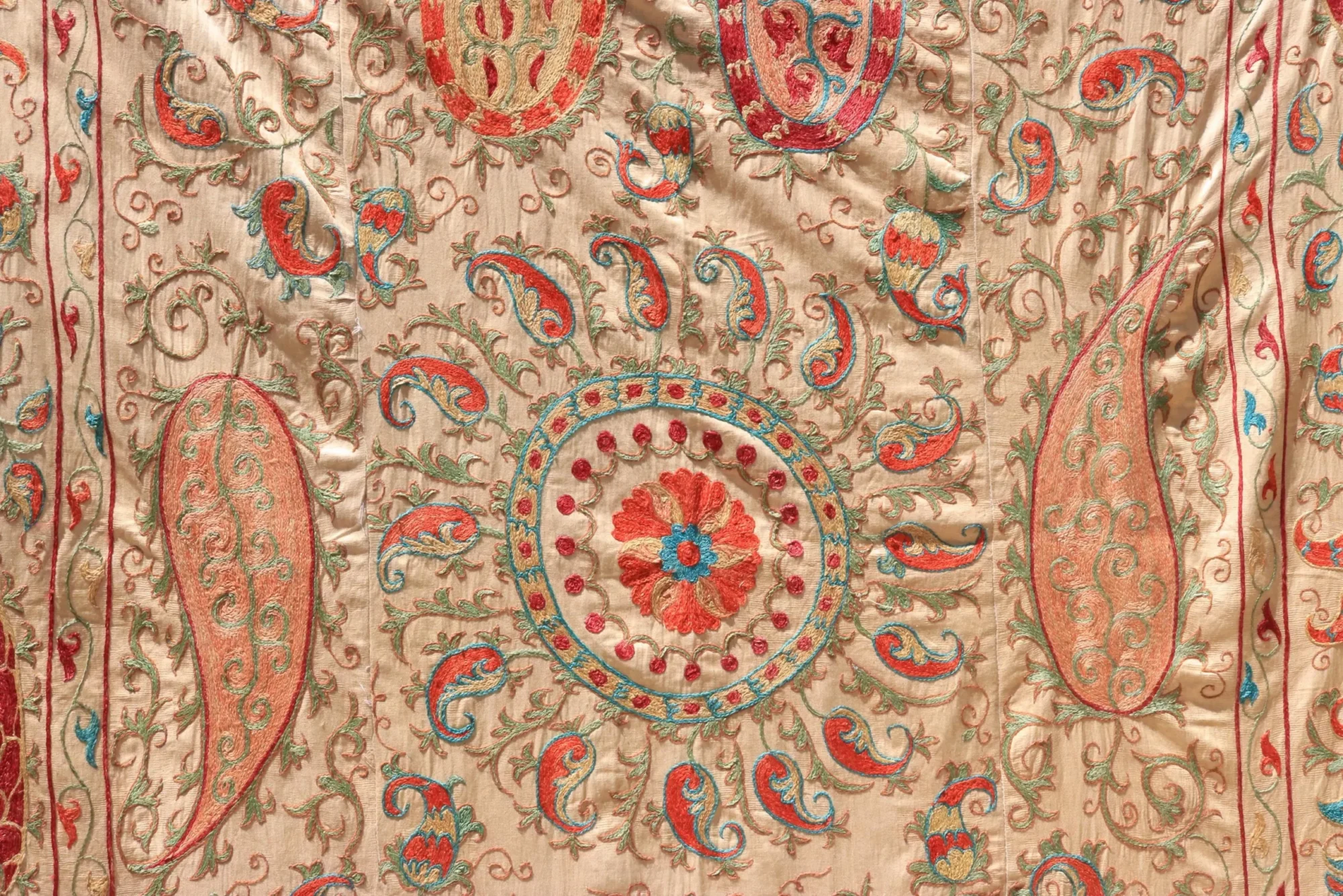 Uzbek handmade embroidery suzani. Bedspread, Bedcover, Wall hanging, Tapestry, Wall decor, Throw, tablecloth.