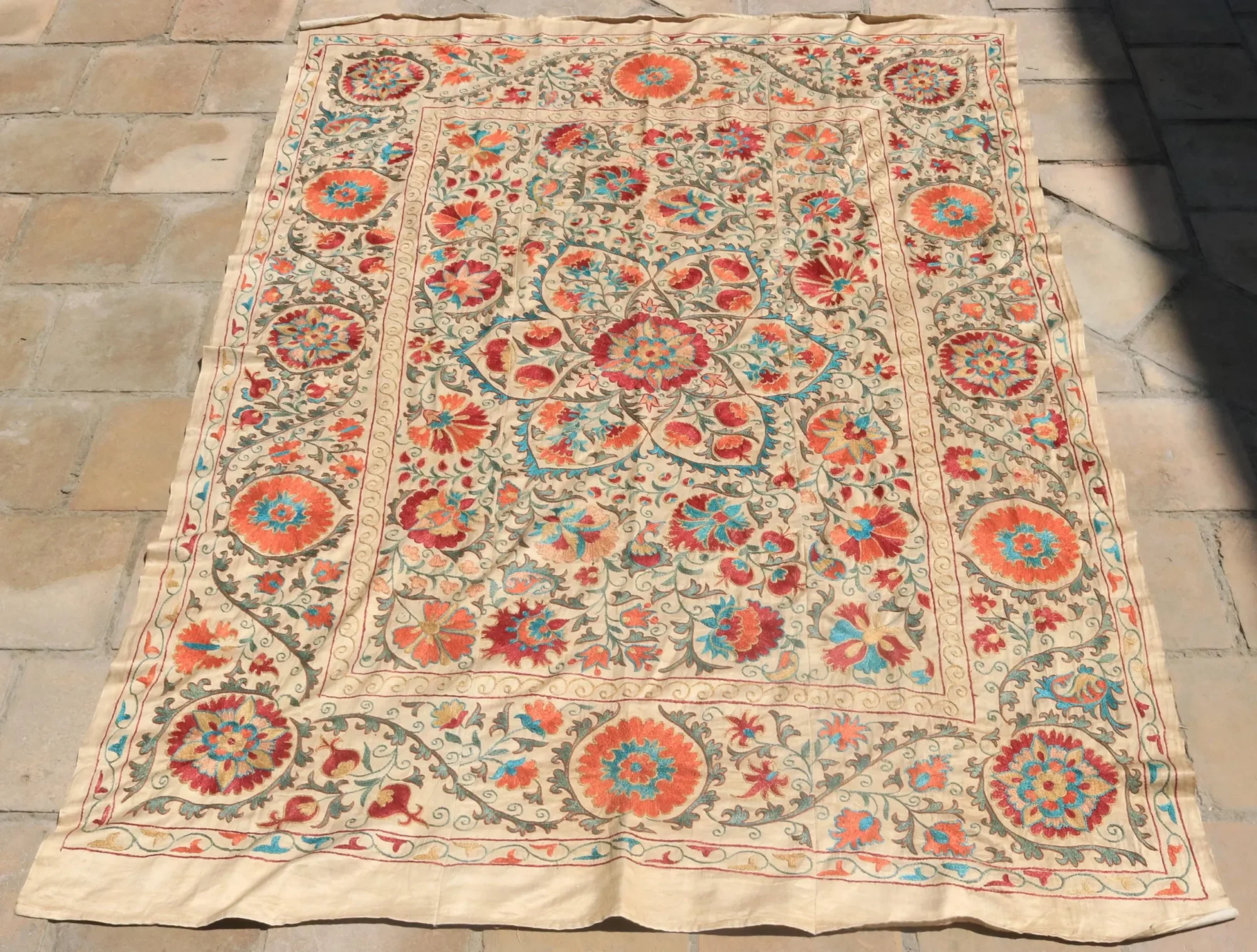 Uzbek handmade embroidery suzani. Bedspread, Bedcover, Wall hanging, Tapestry, Wall decor, Throw, tablecloth.