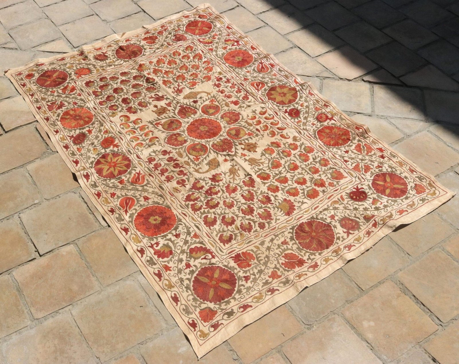 Uzbek handmade embroidery suzani. Bedspread, Bedcover, Wall hanging, Tapestry, Wall decor, Throw, tablecloth.