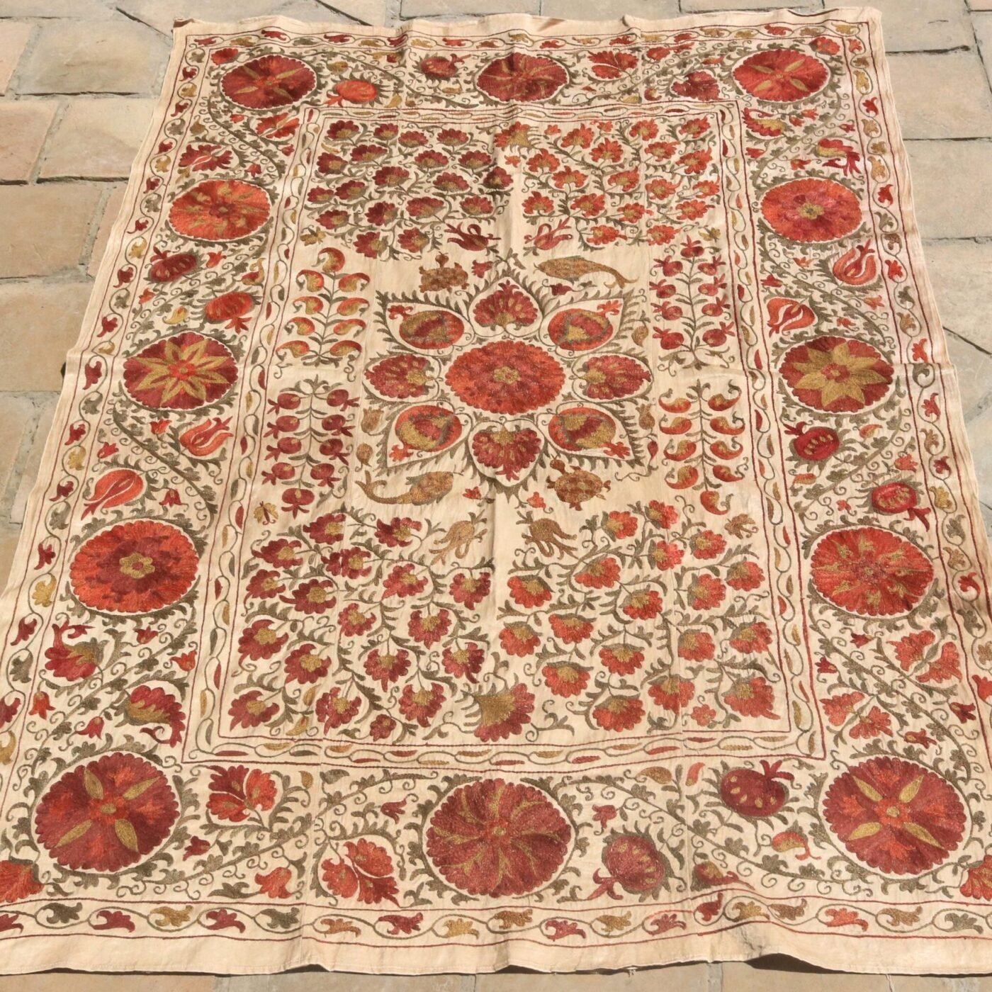 Uzbek handmade embroidery suzani. Bedspread, Bedcover, Wall hanging, Tapestry, Wall decor, Throw, tablecloth.
