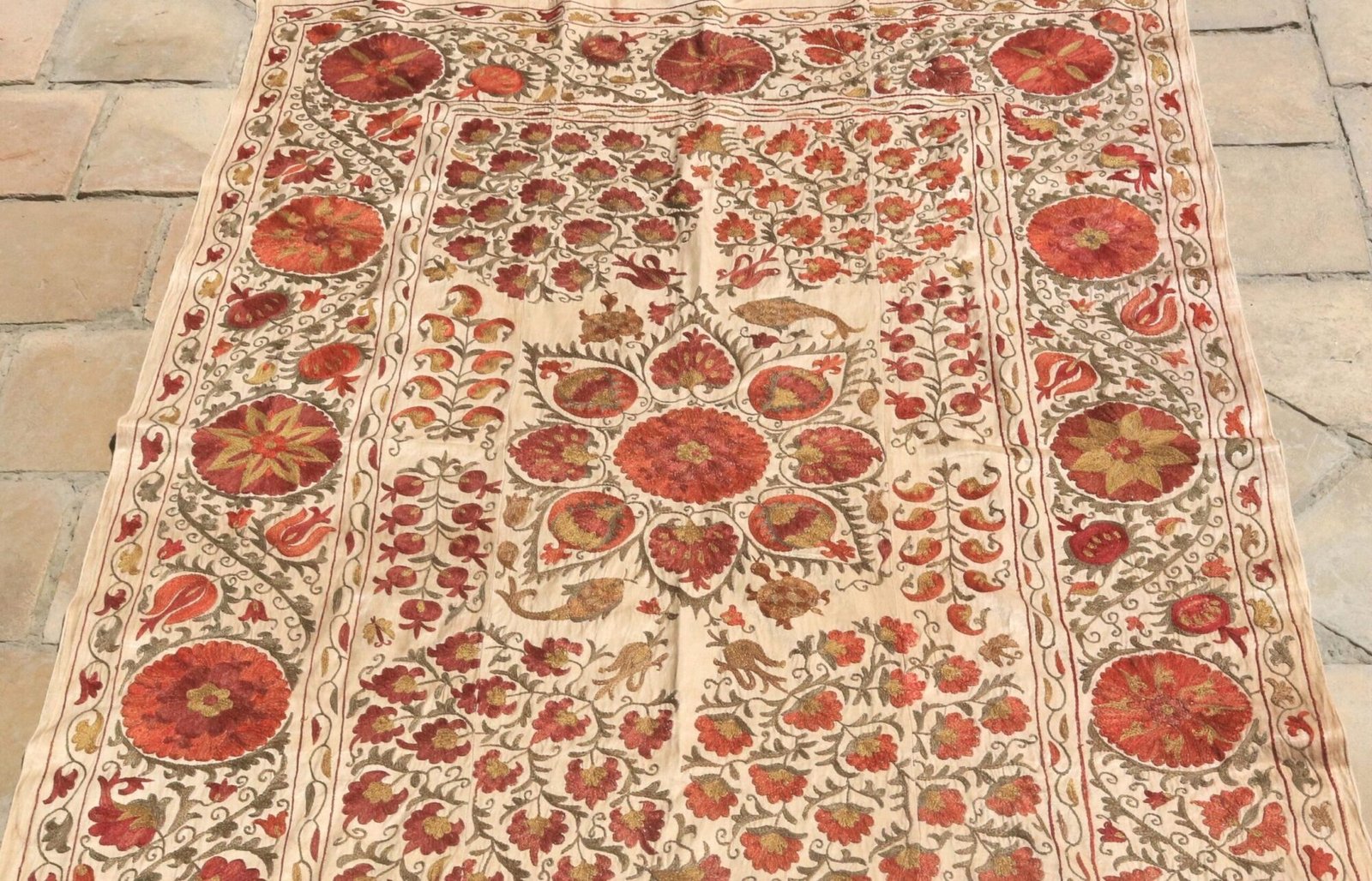 Uzbek handmade embroidery suzani. Bedspread, Bedcover, Wall hanging, Tapestry, Wall decor, Throw, tablecloth.