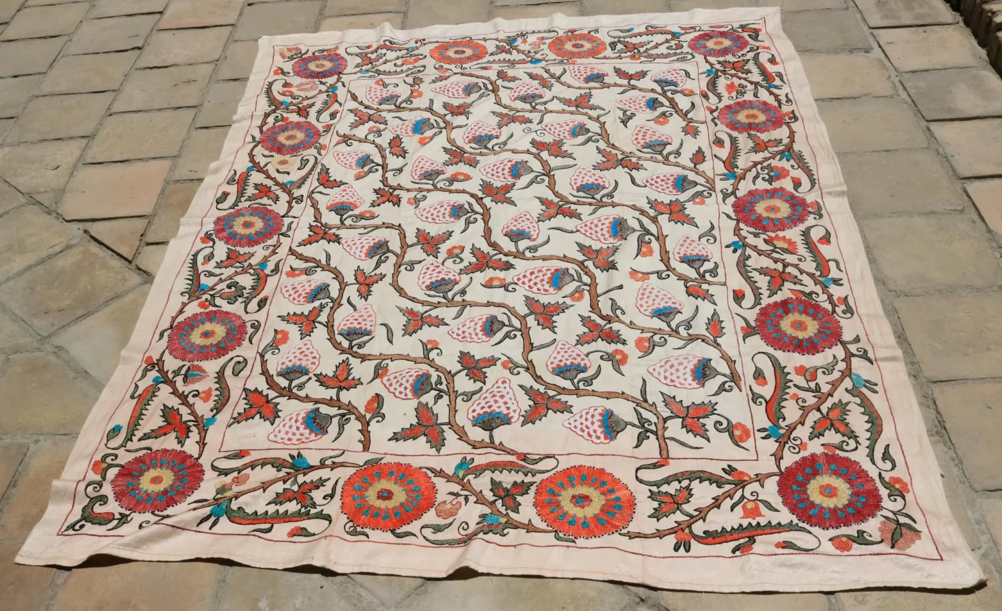 Uzbek handmade embroidery suzani. Bedspread, Bedcover, Wall hanging, Tapestry, Wall decor, Throw, tablecloth.