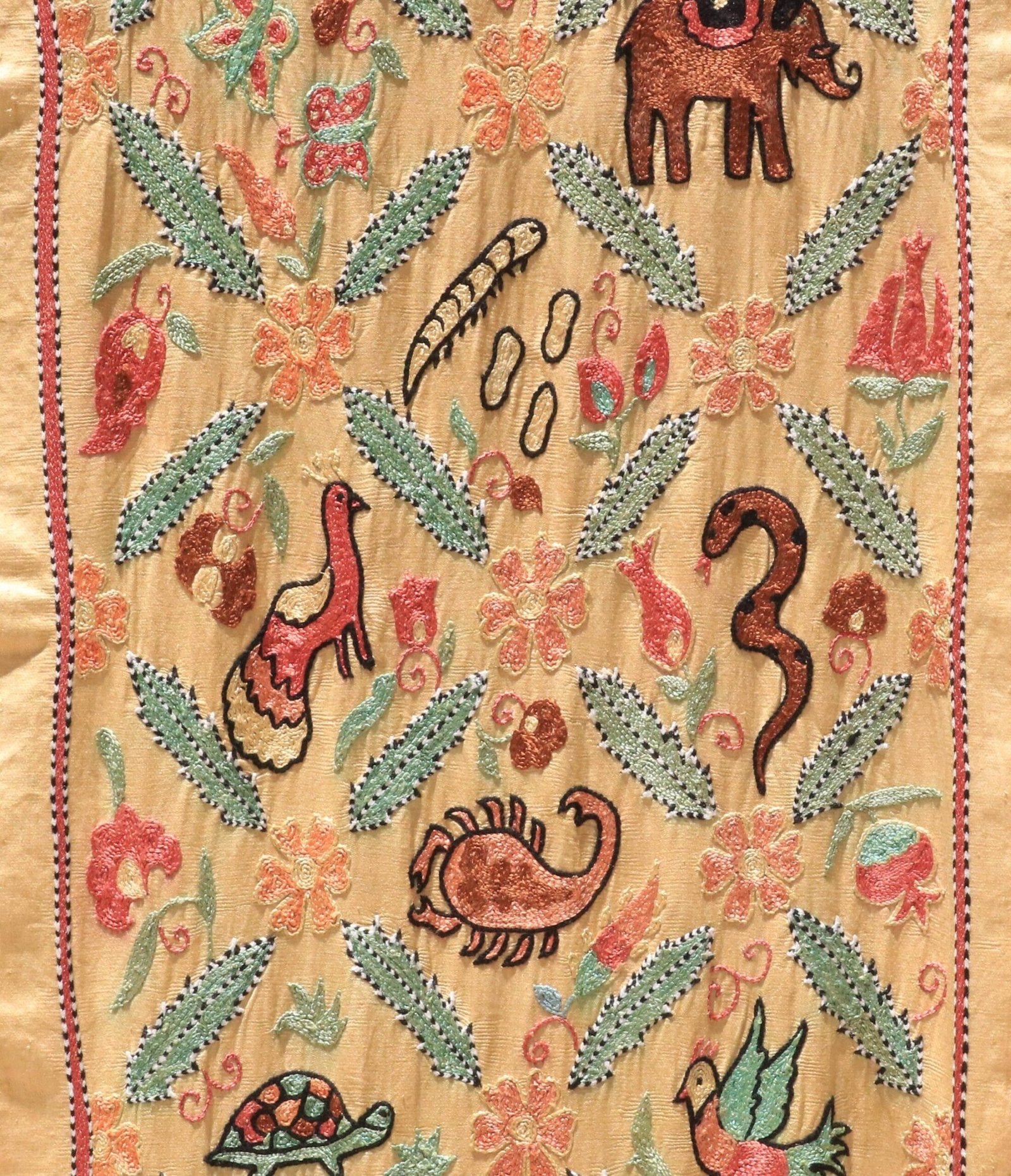 Uzbek handmade embroidery suzani. Bedspread, Bedcover, Wall hanging, Tapestry, Wall decor, Throw, tablecloth.