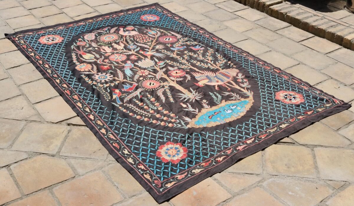 Uzbek handmade embroidery suzani. Bedspread, Bedcover, Wall hanging, Tapestry, Wall decor, Throw, tablecloth.