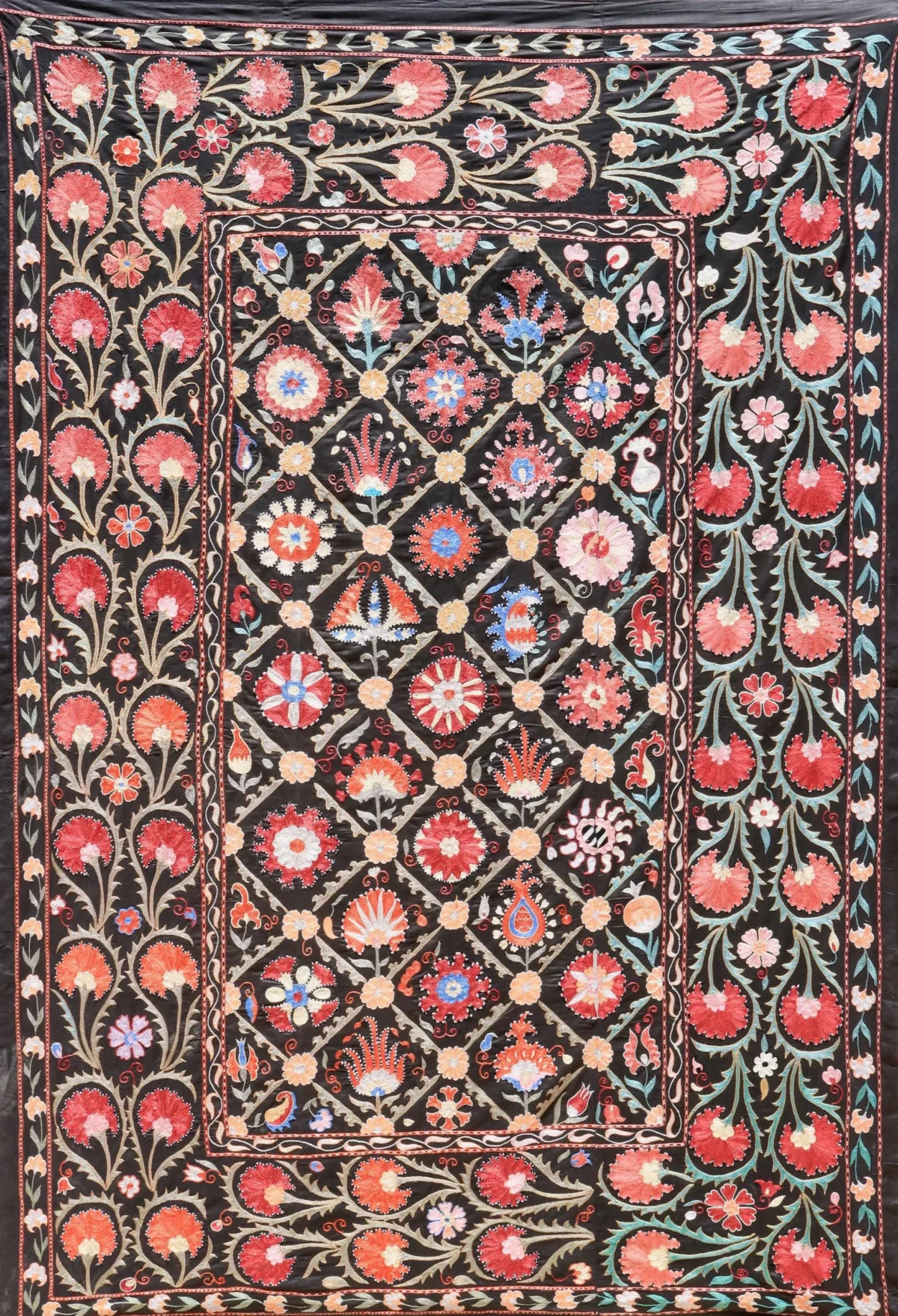 Uzbek handmade embroidery suzani. Bedspread, Bedcover, Wall hanging, Tapestry, Wall decor, Throw, tablecloth.
