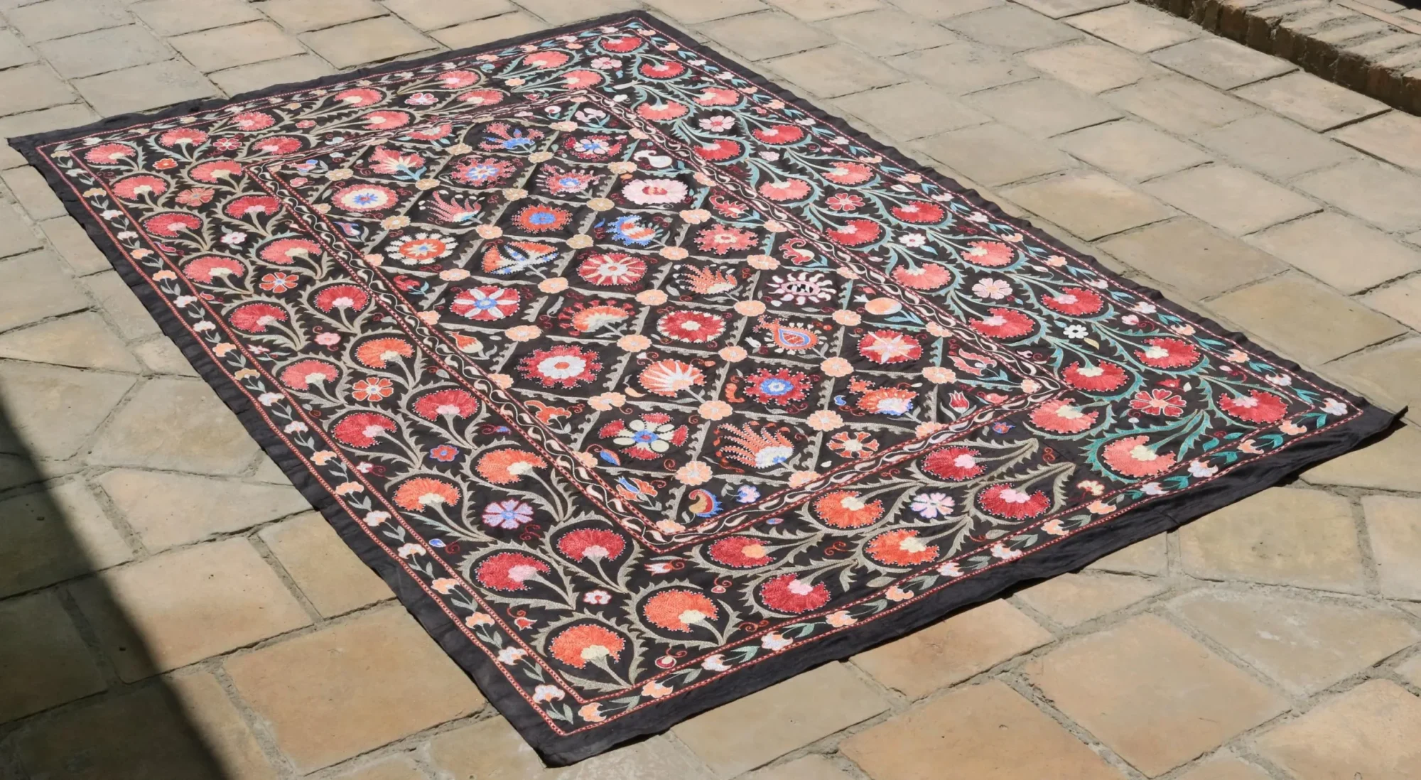 Uzbek handmade embroidery suzani. Bedspread, Bedcover, Wall hanging, Tapestry, Wall decor, Throw, tablecloth.