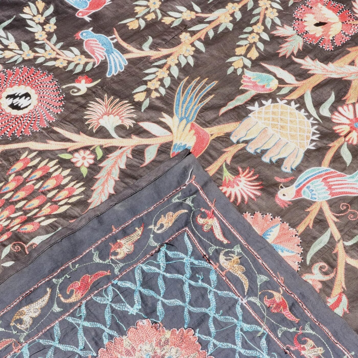 Uzbek handmade embroidery suzani. Bedspread, Bedcover, Wall hanging, Tapestry, Wall decor, Throw, tablecloth.