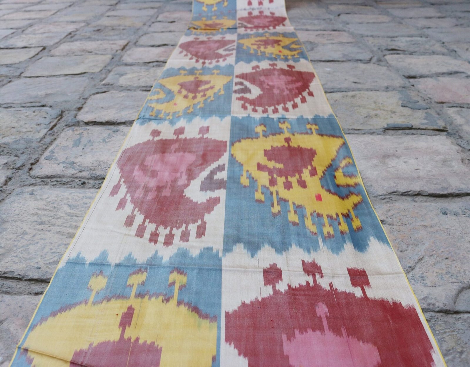 il_fullxfull.2539827306_lun1 Uzbek handmade, handwoven, hand-dyed, natural 100% Silk ikat fabric.