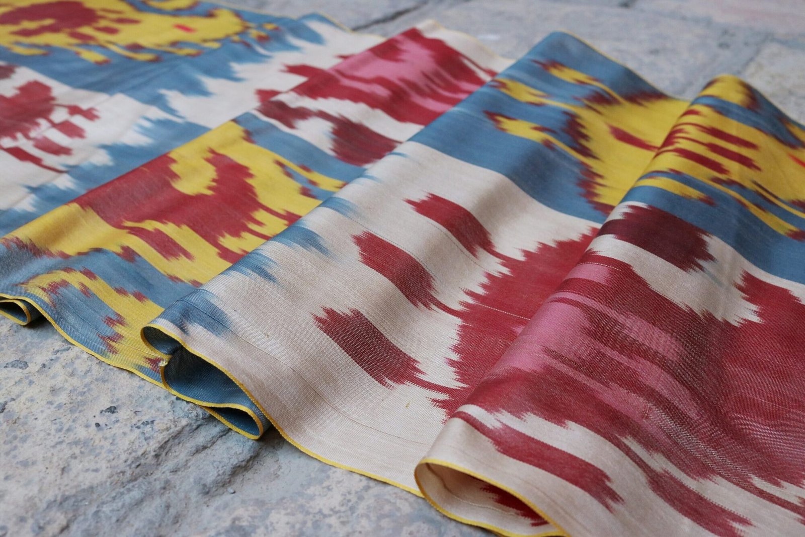 il_fullxfull.2539840382_ai93 Uzbek handmade, handwoven, hand-dyed, natural 100% Silk ikat fabric.